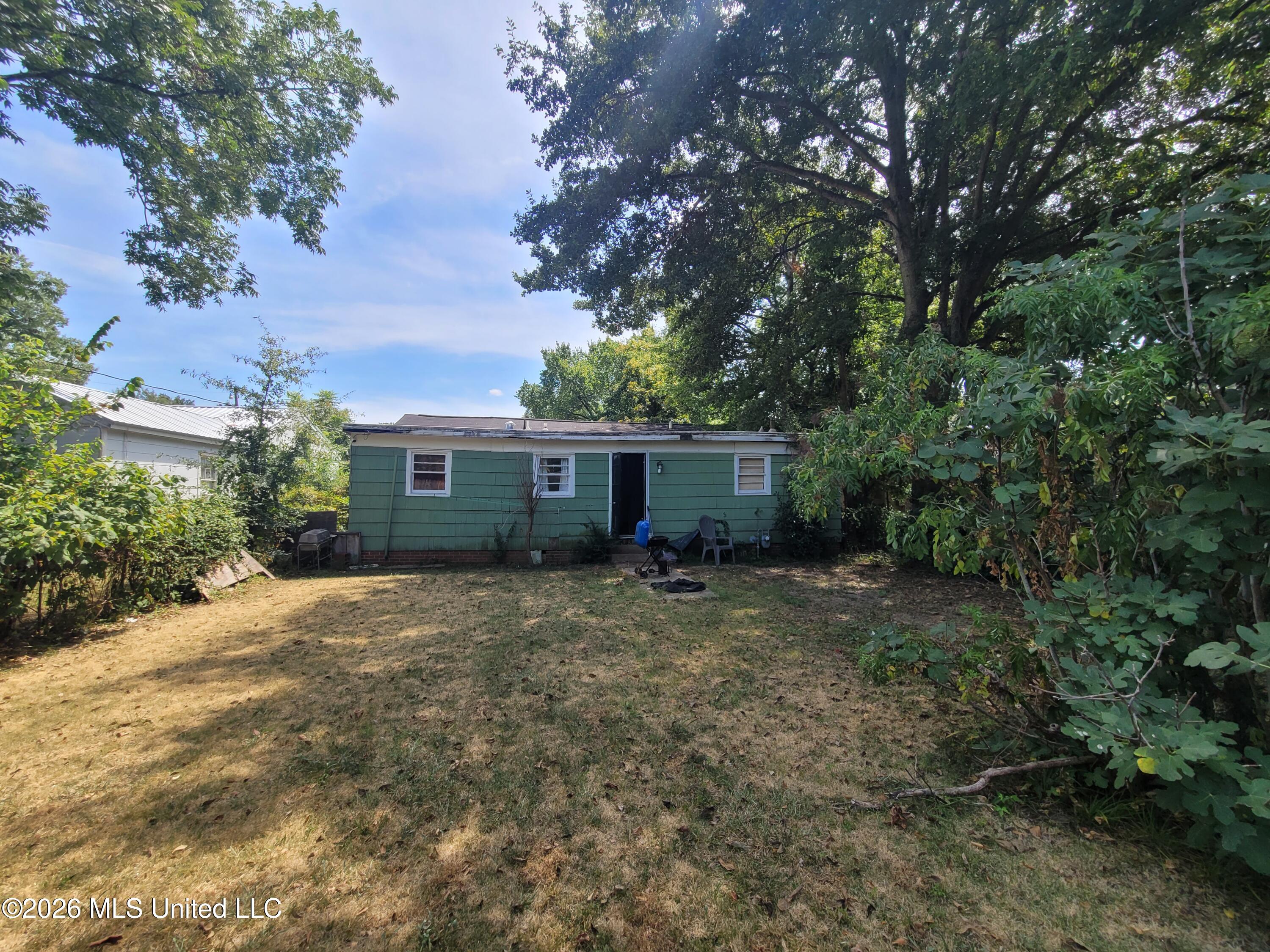905 Spruce Property Photo 2
