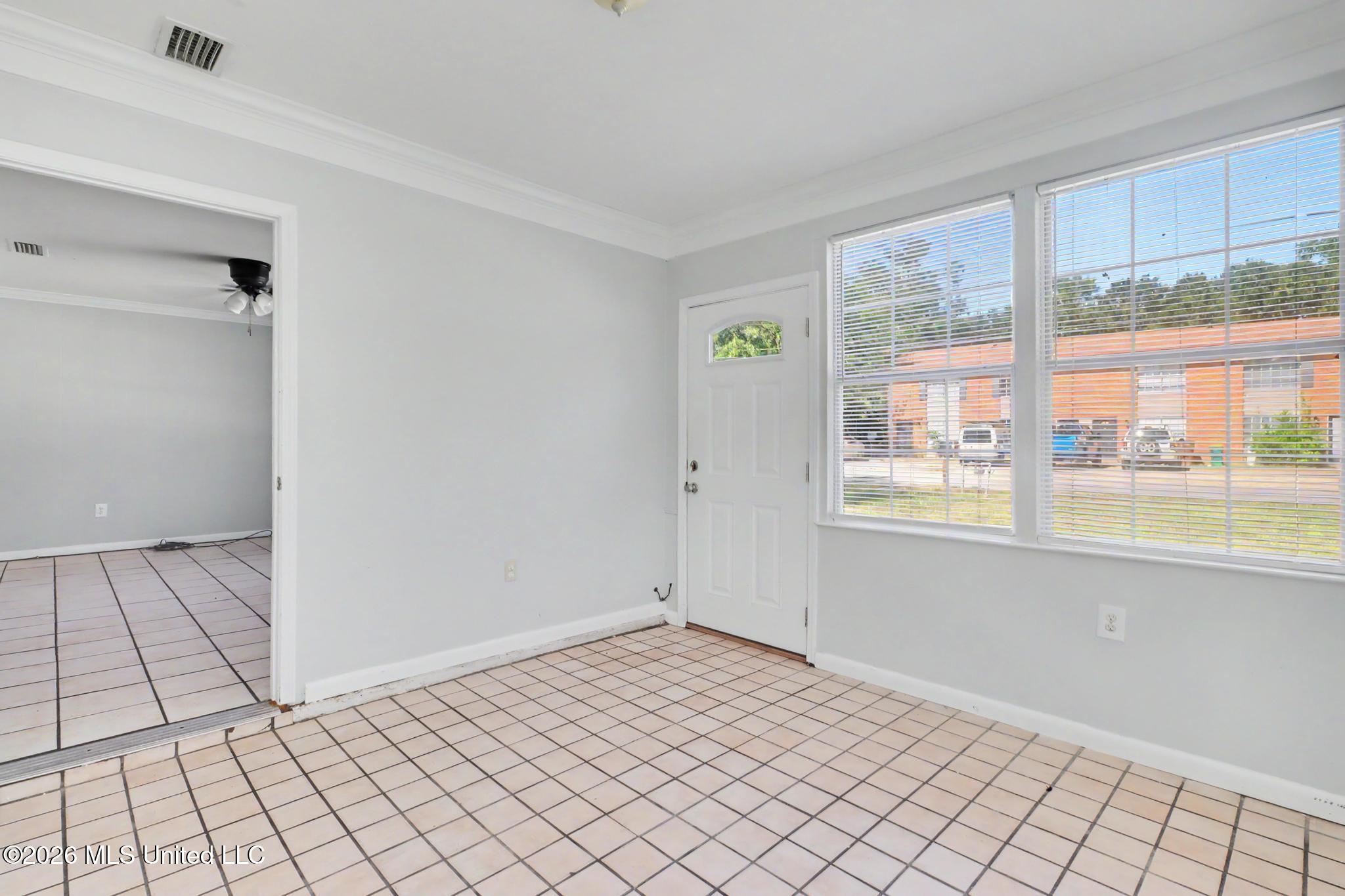 101 Park Row Avenue Property Photo 6