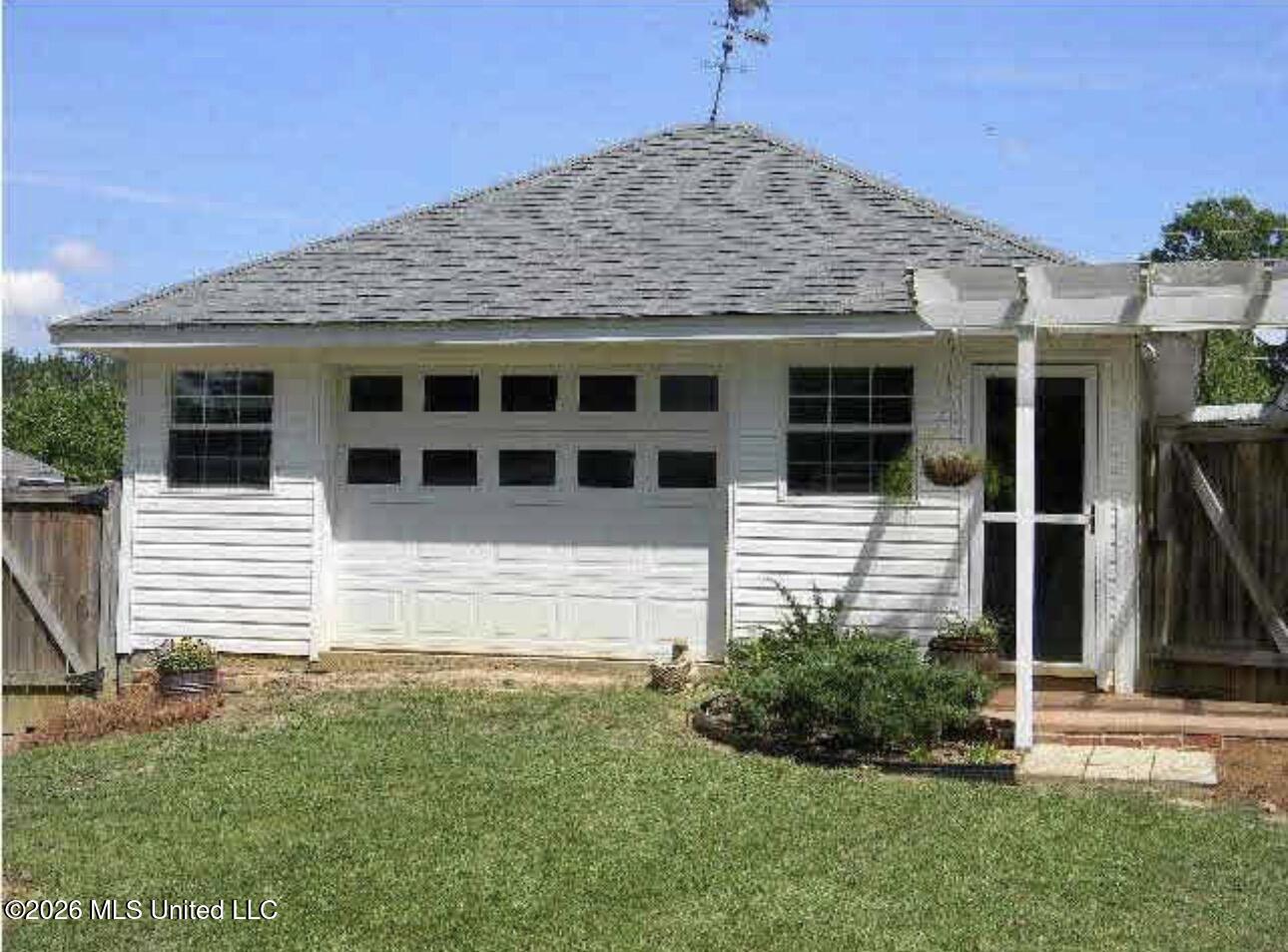943 Eagles Nest Drive Property Photo 5