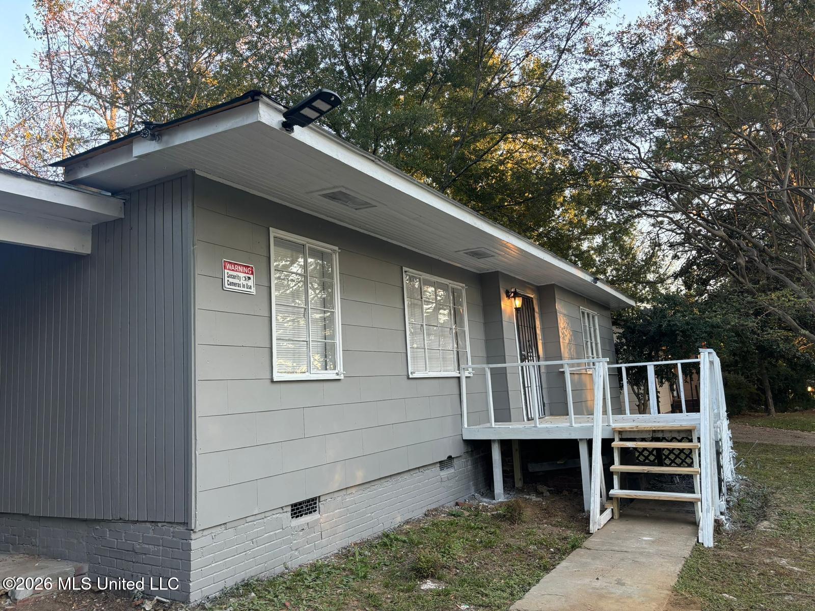 2548 Belvedere Drive Property Photo 1