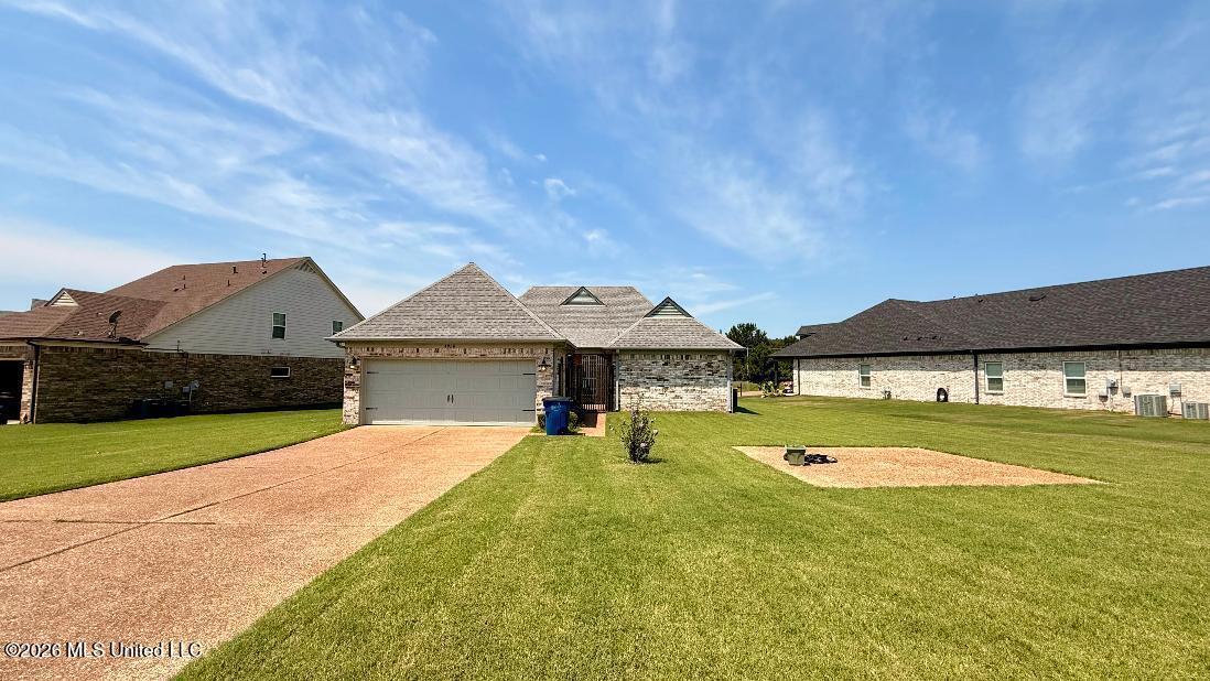 4928 Margarette Circle Property Photo 4