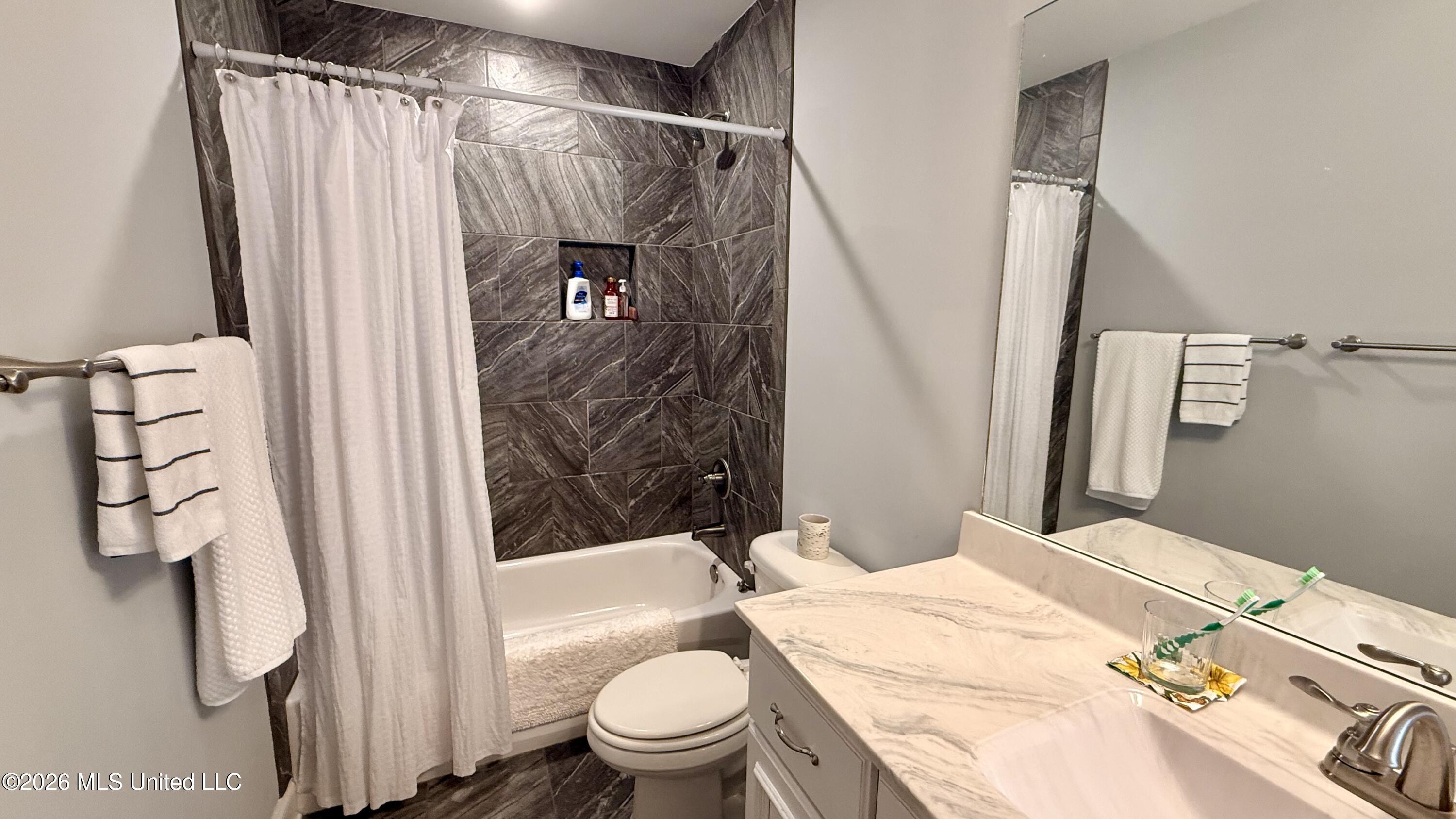 4928 Margarette Circle Property Photo 11