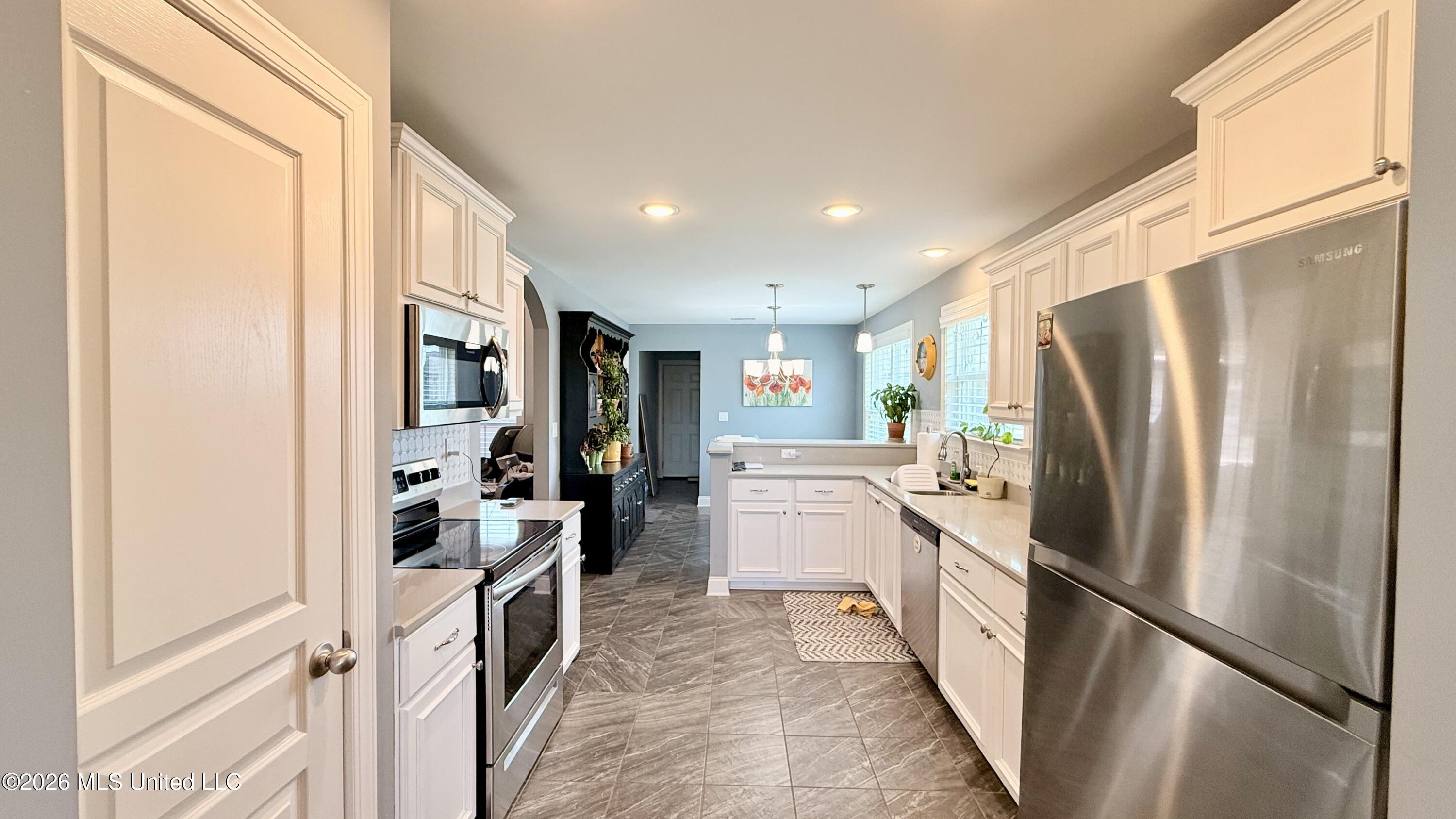 4928 Margarette Circle Property Photo 16