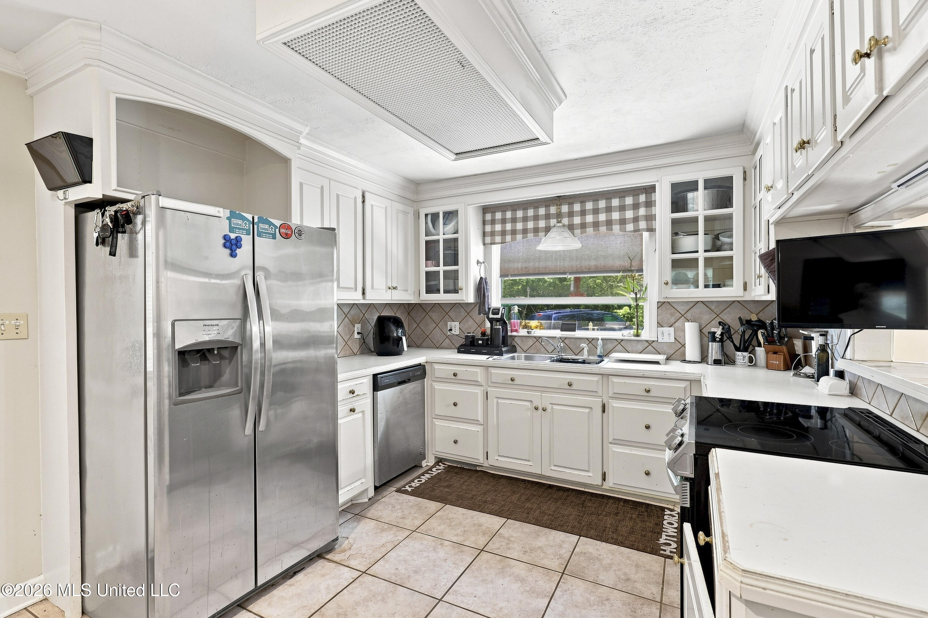 4514 Eastwood Road Property Photo 2