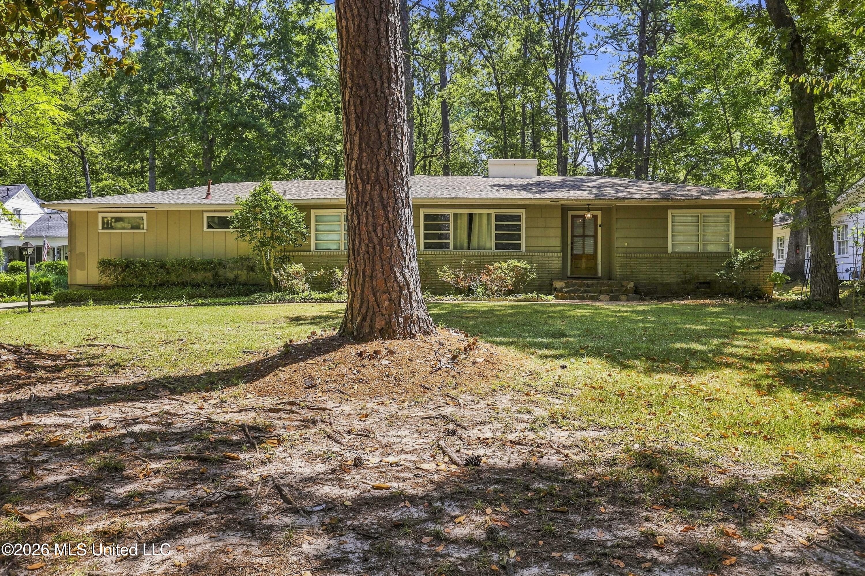 4514 Eastwood Road Property Photo 11