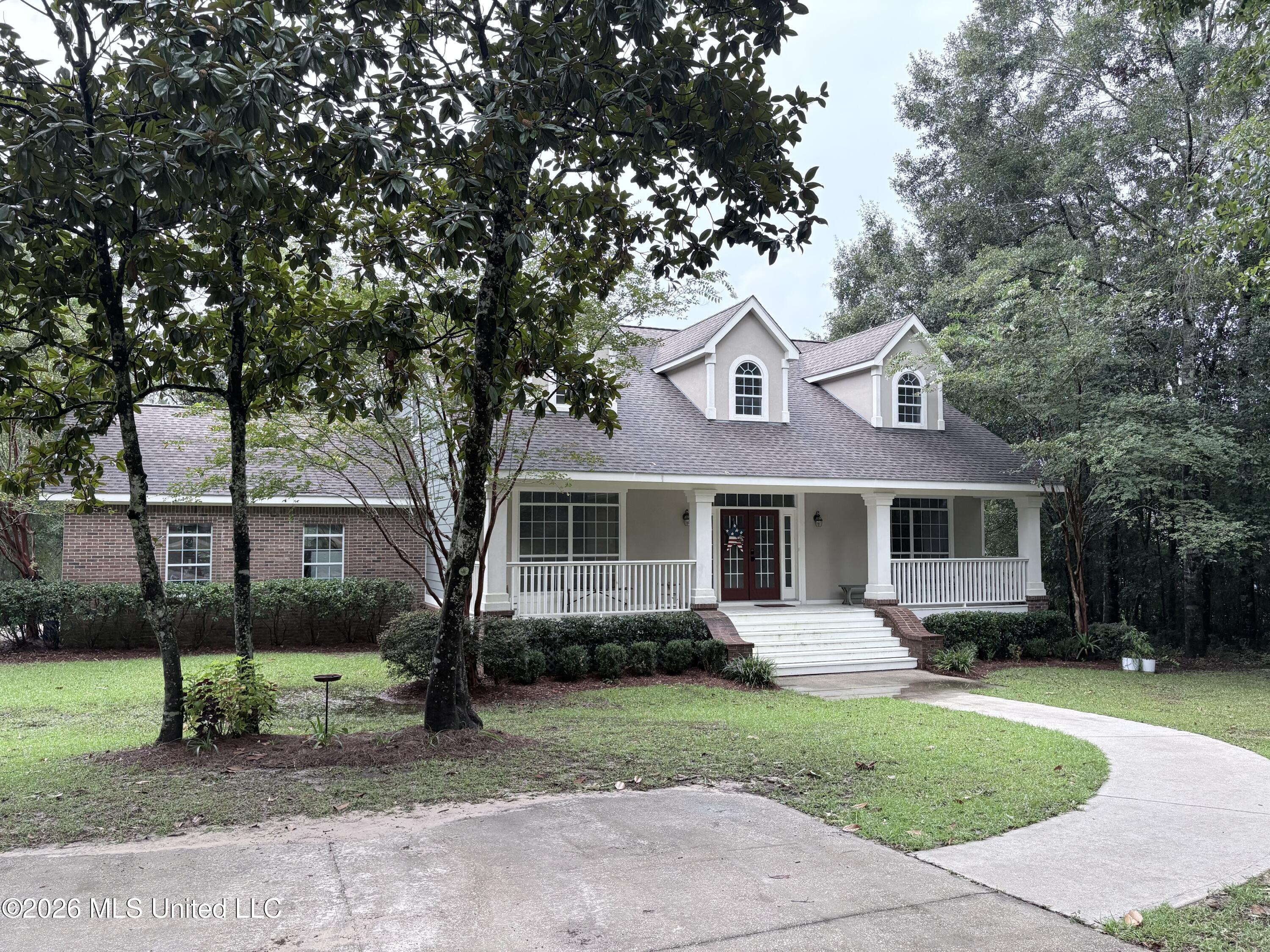 2913 Holden Drive Property Photo 1