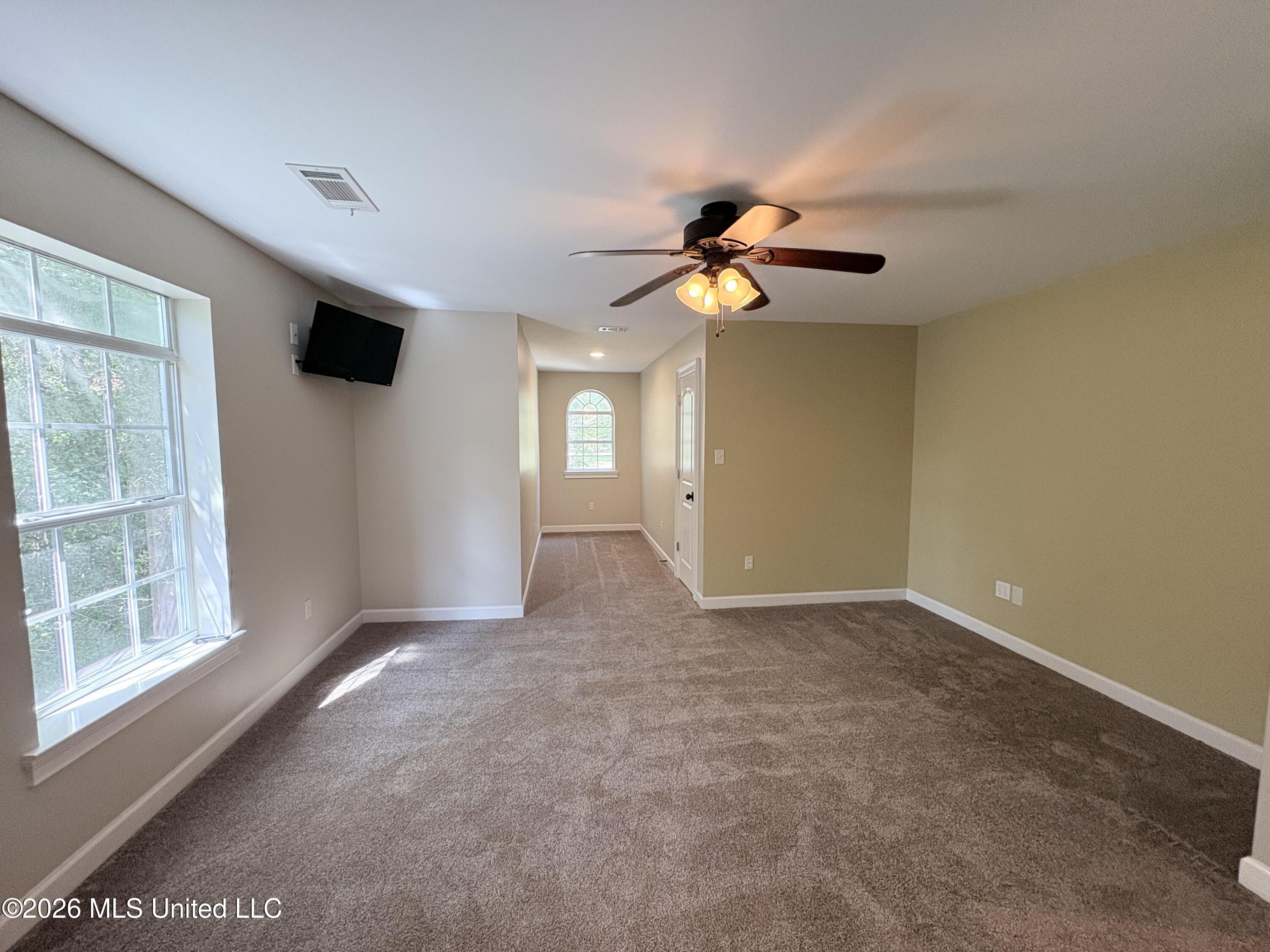 2913 Holden Drive Property Photo 4