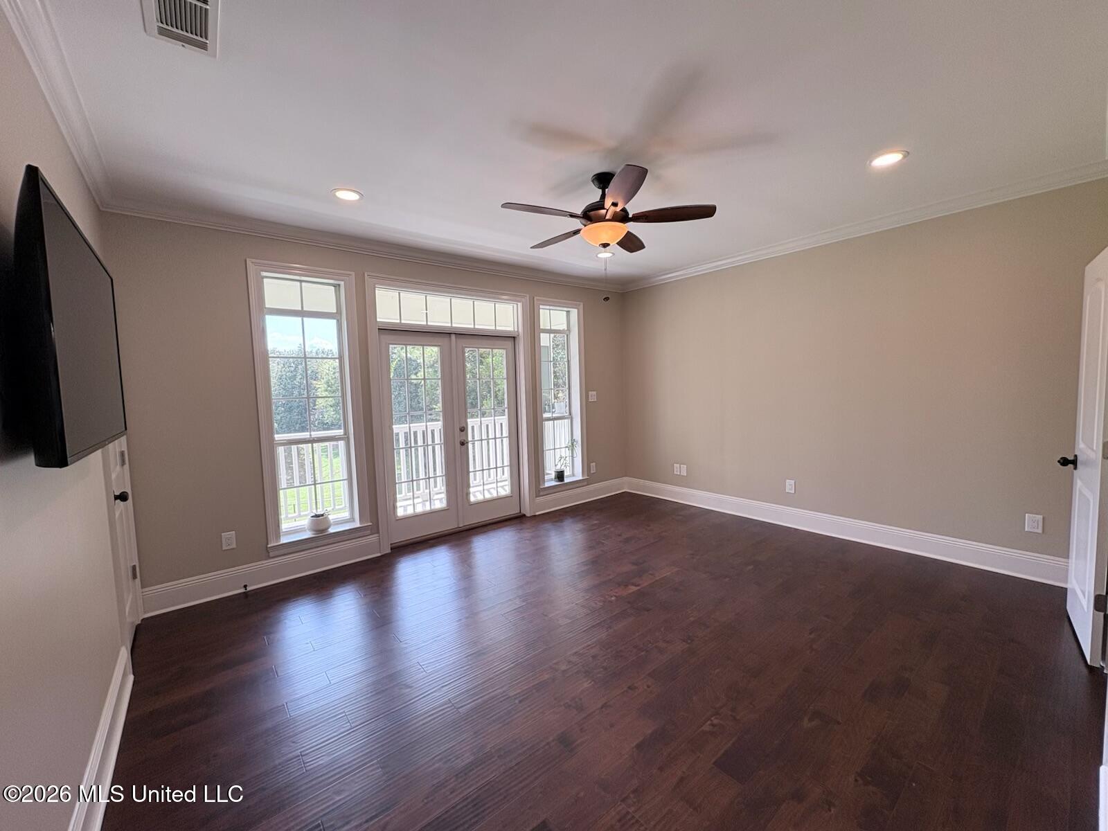 2913 Holden Drive Property Photo 22