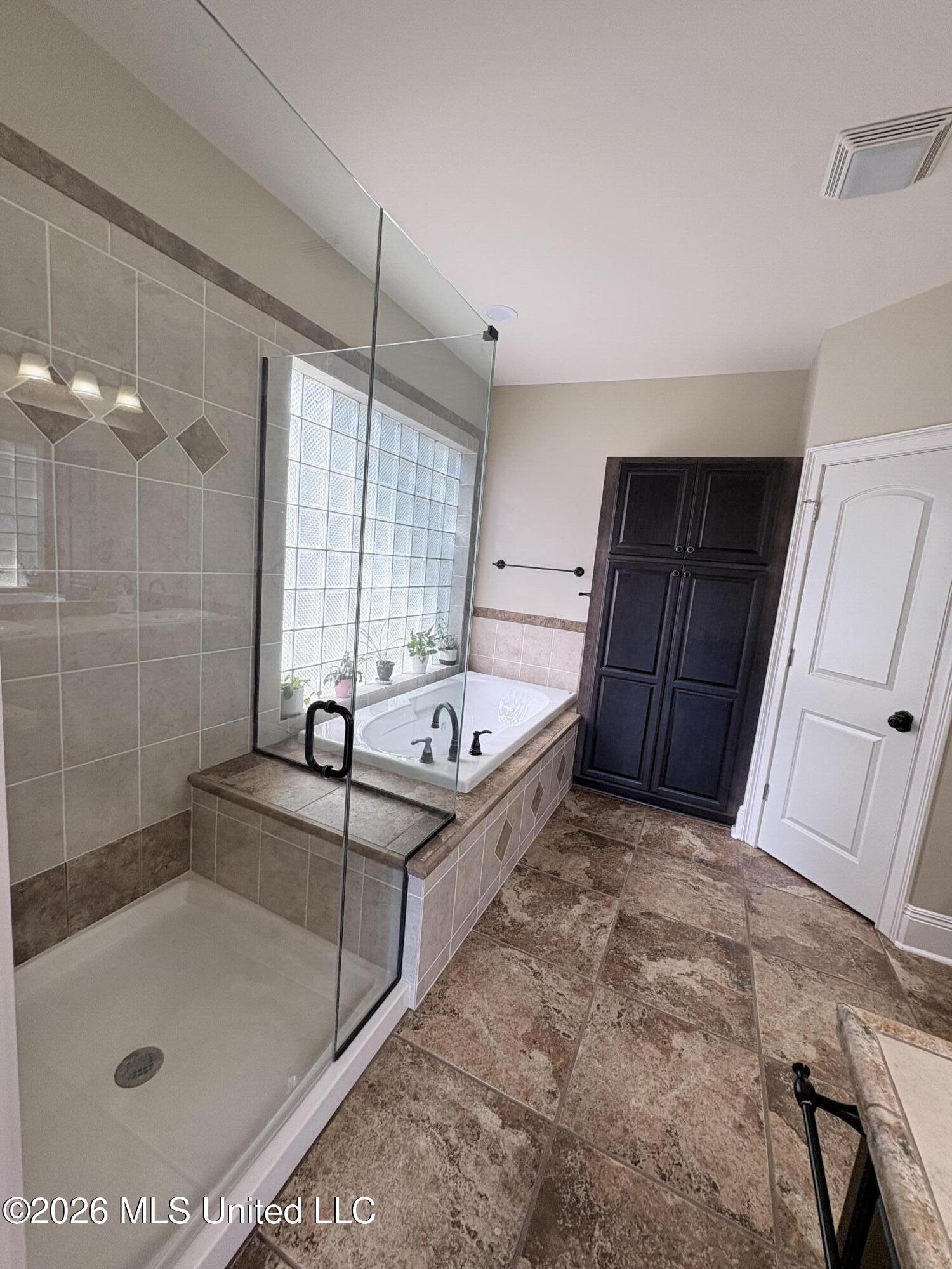 2913 Holden Drive Property Photo 23