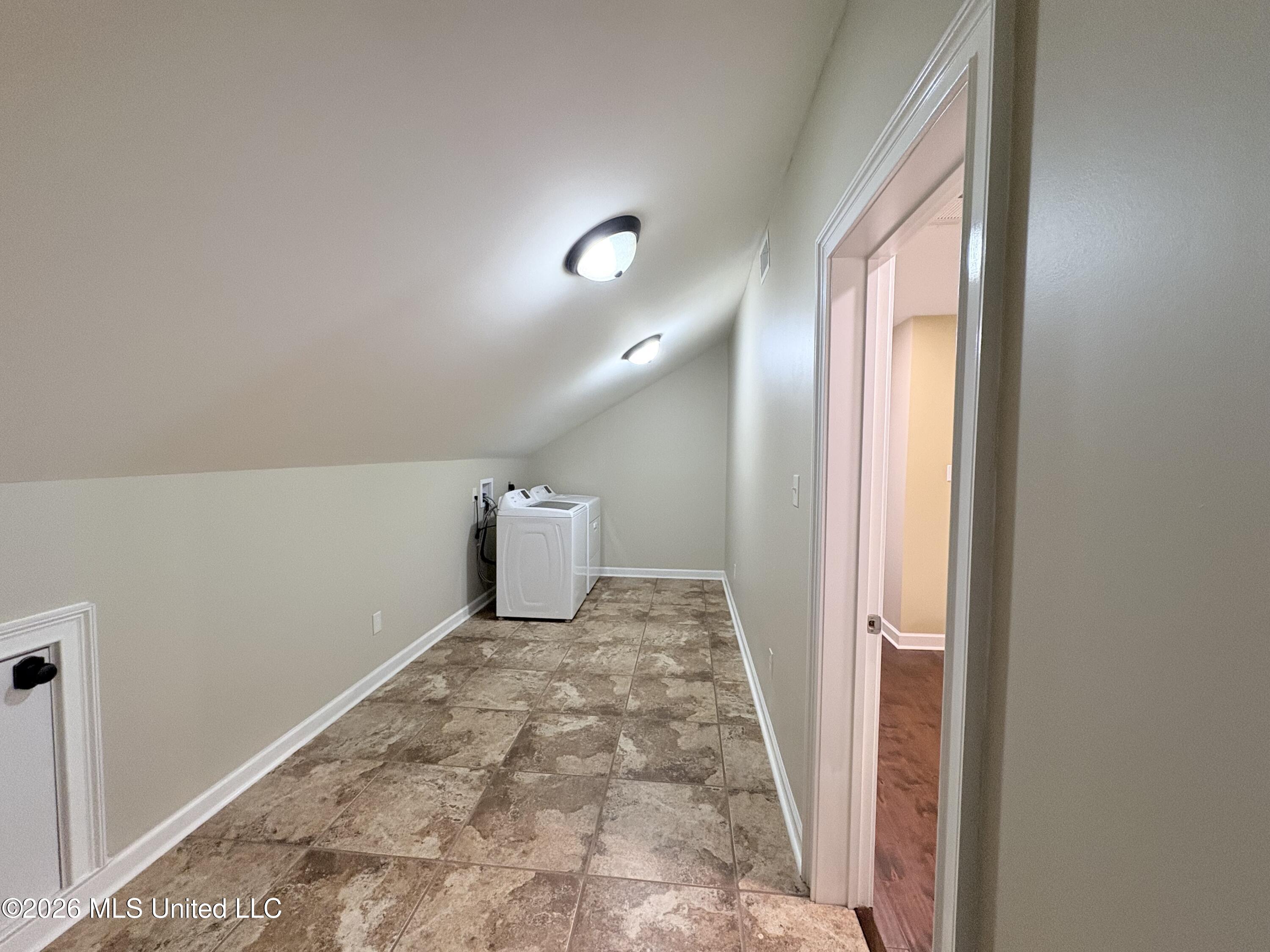 2913 Holden Drive Property Photo 30