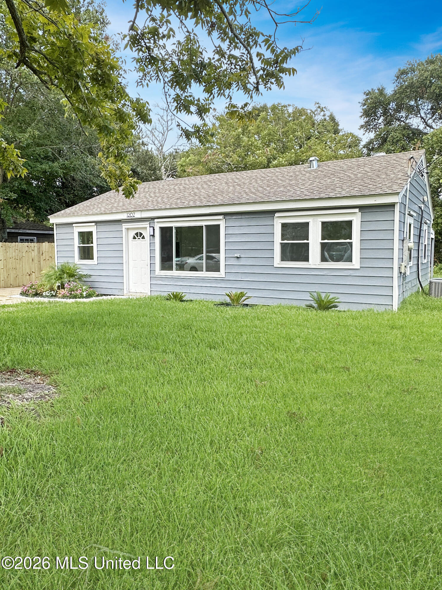 1202 13th Street Property Photo 2