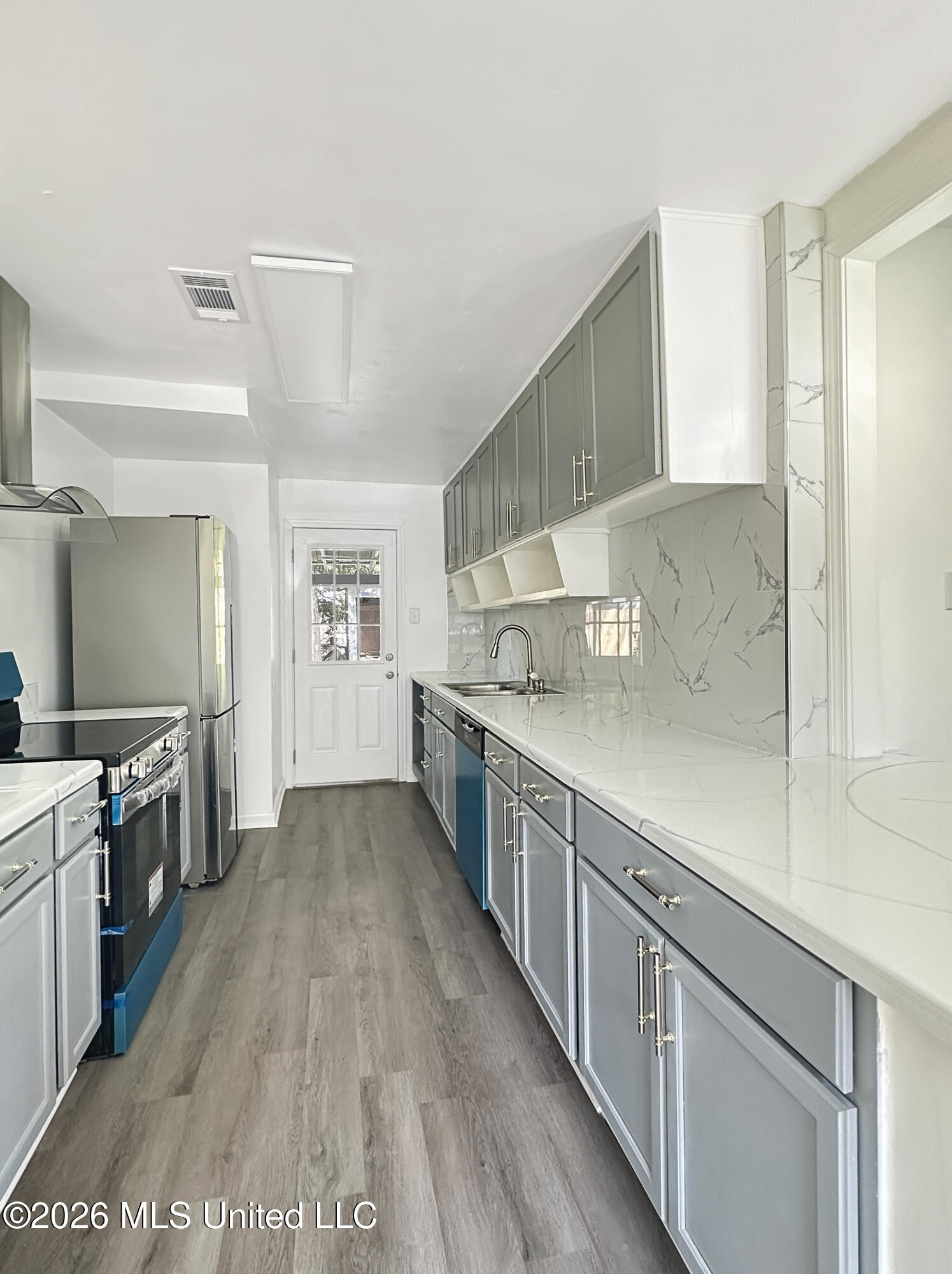 1202 13th Street Property Photo 3