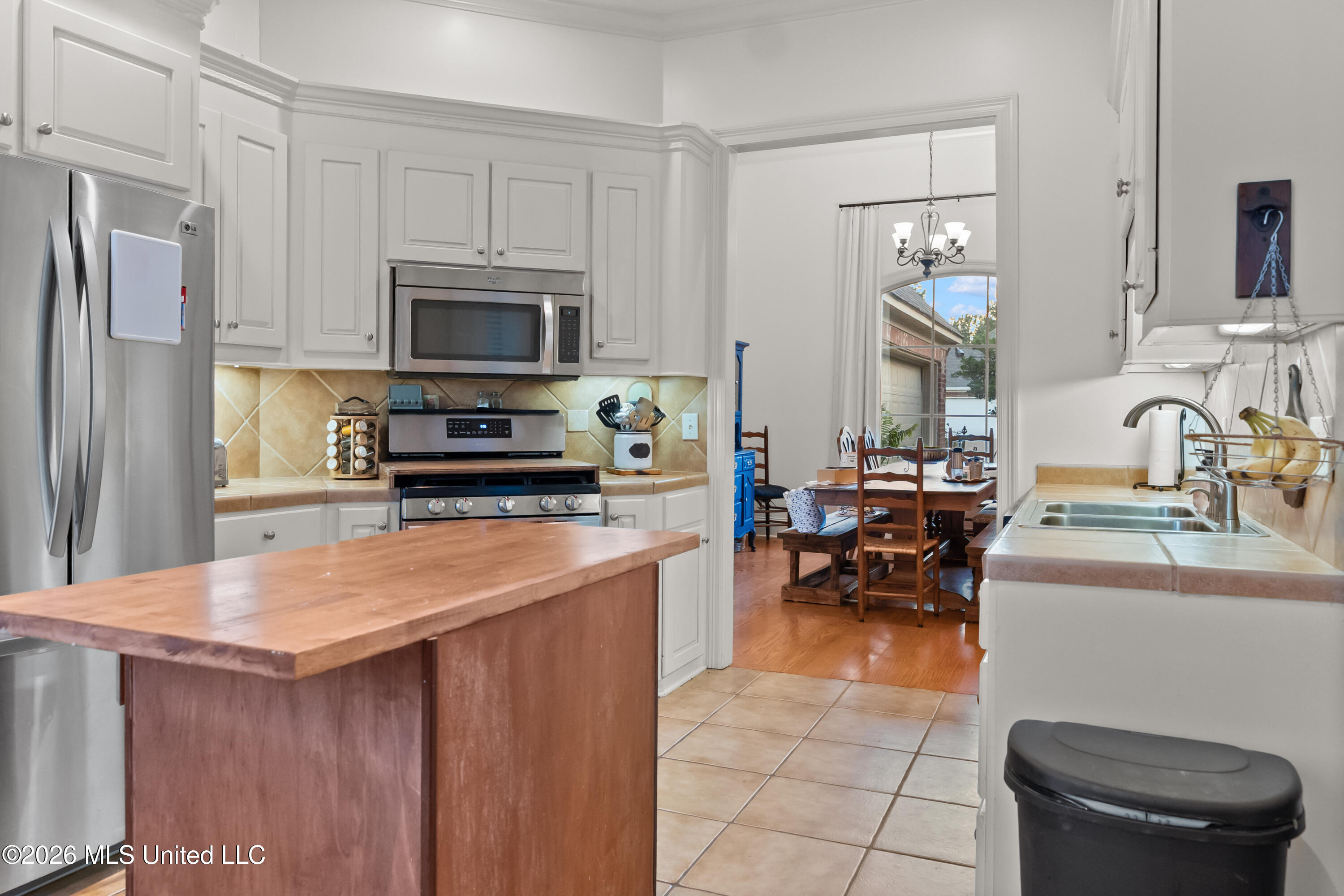 216 Calhoun Drive Property Photo 10