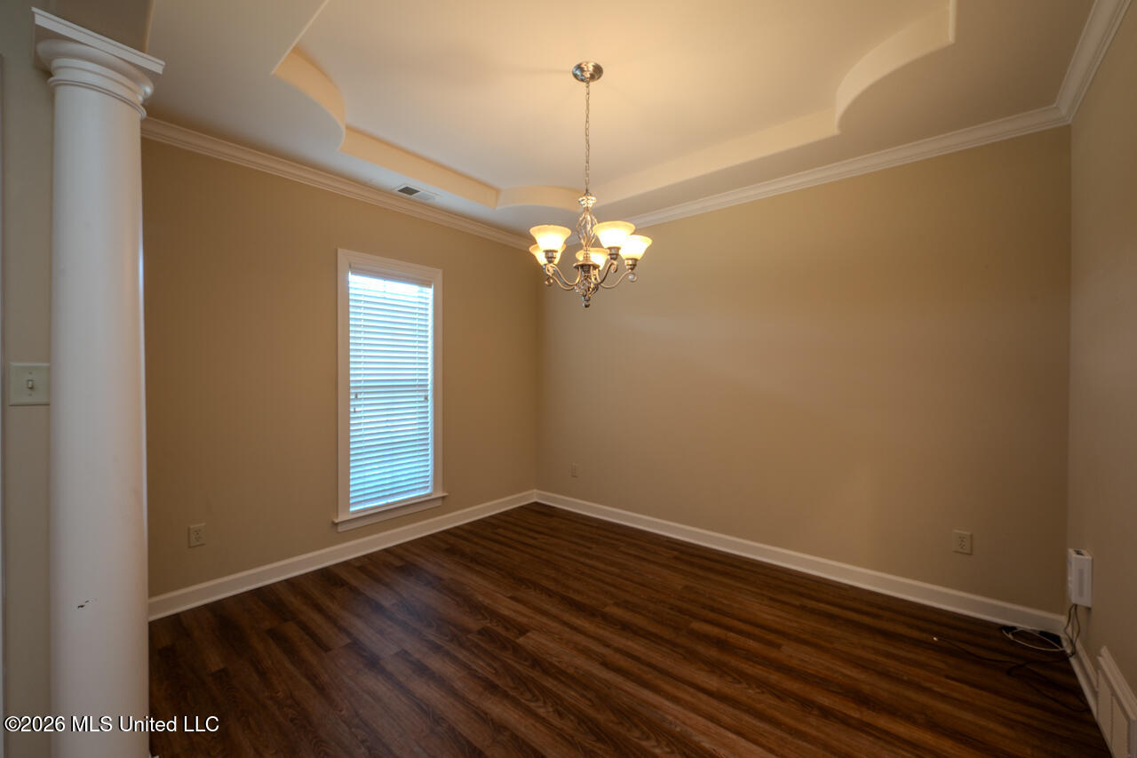 5905 Savannah Crossing Property Photo 8