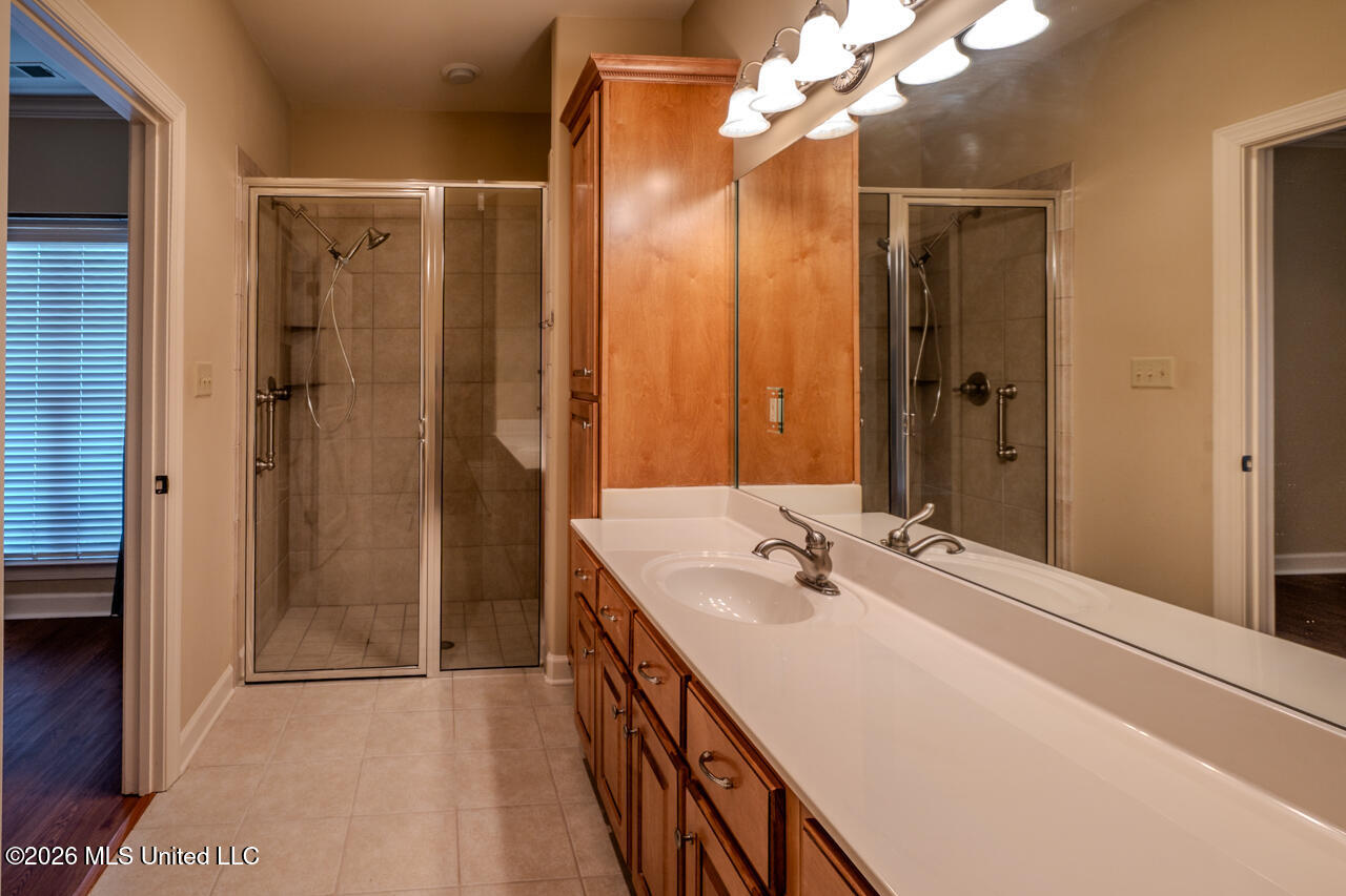 5905 Savannah Crossing Property Photo 12