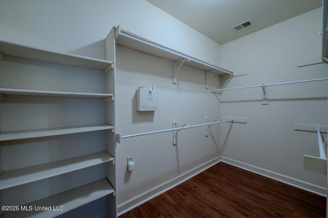 5905 Savannah Crossing Property Photo 13