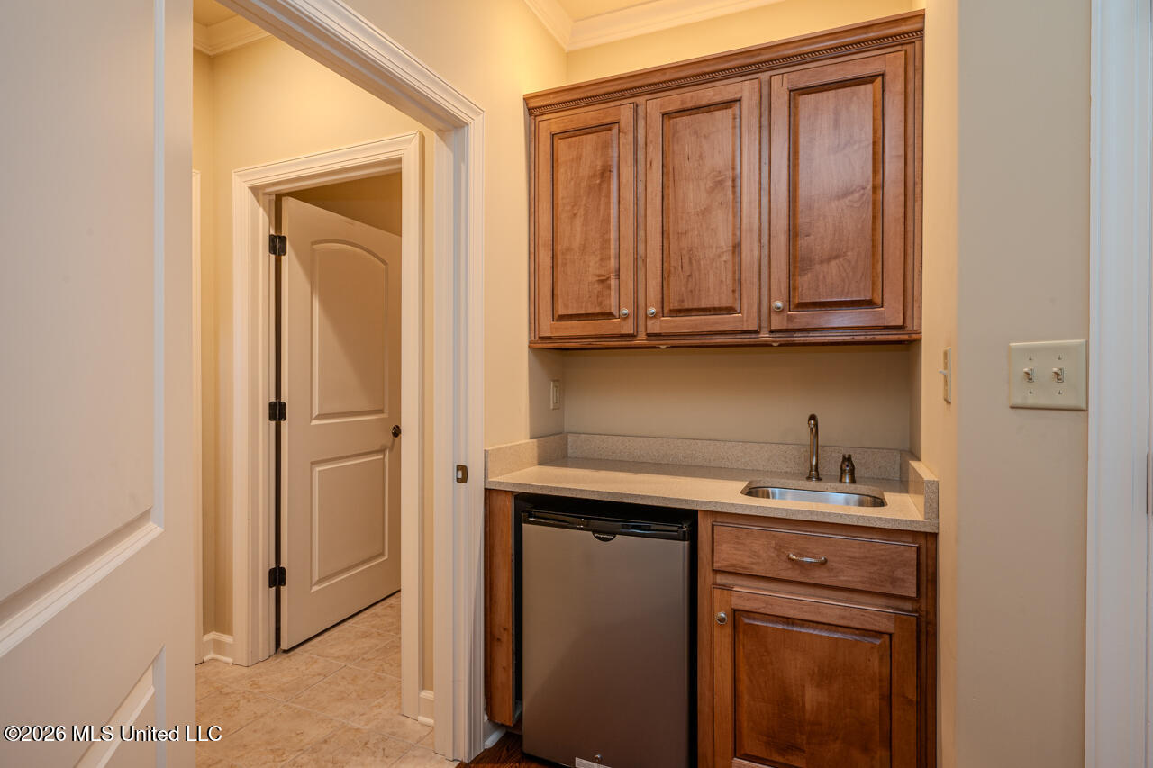 5905 Savannah Crossing Property Photo 14