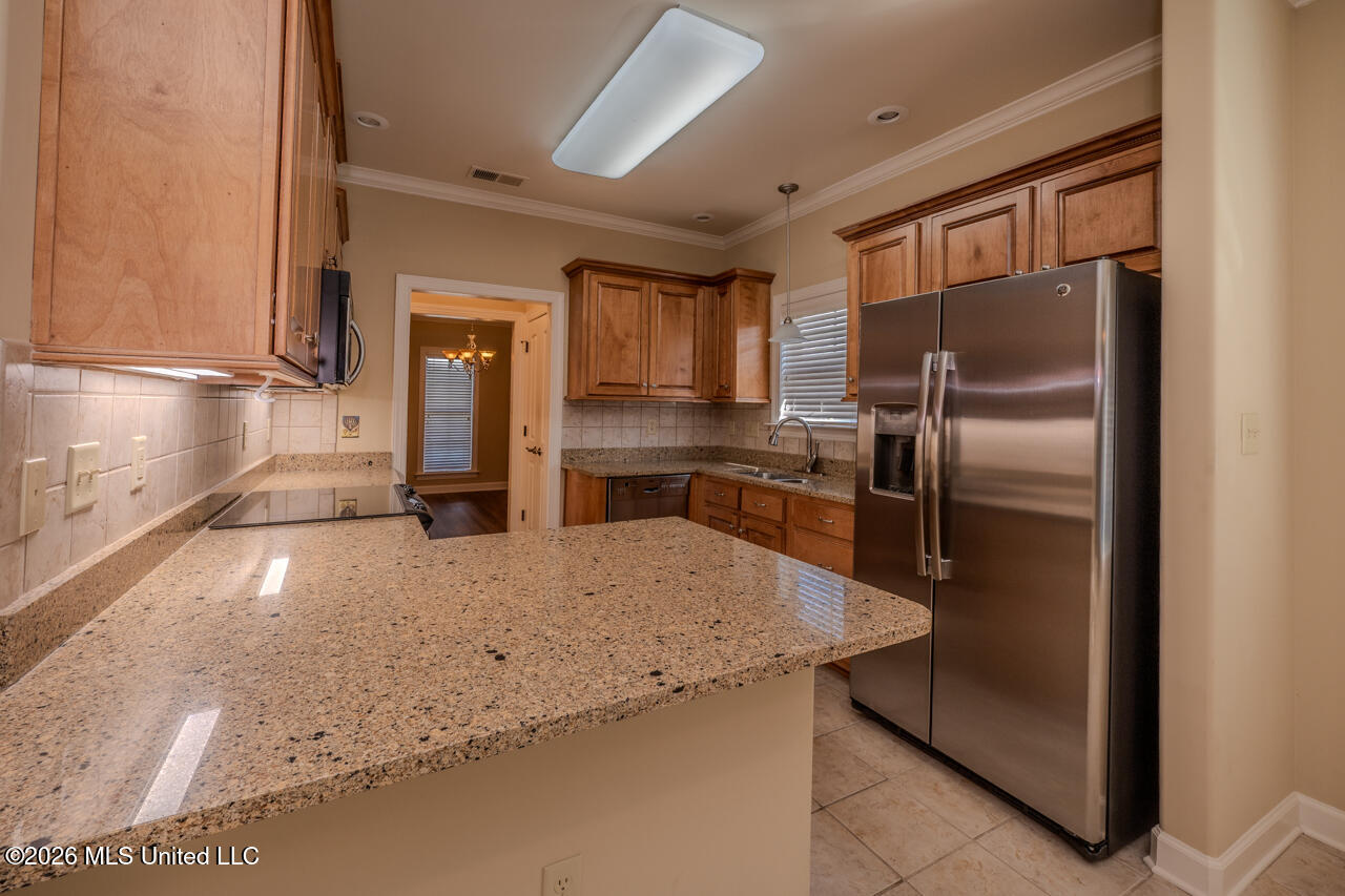 5905 Savannah Crossing Property Photo 16