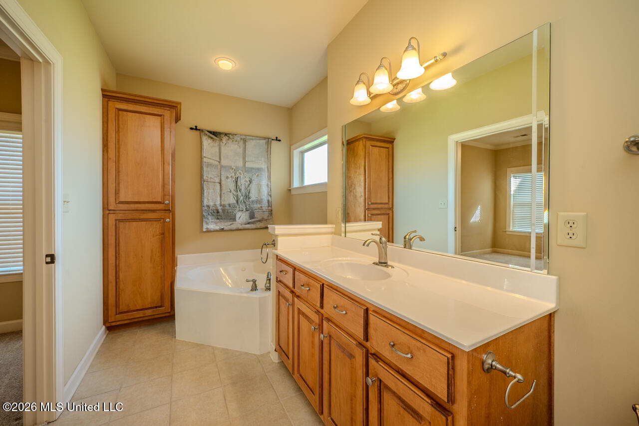 5905 Savannah Crossing Property Photo 27