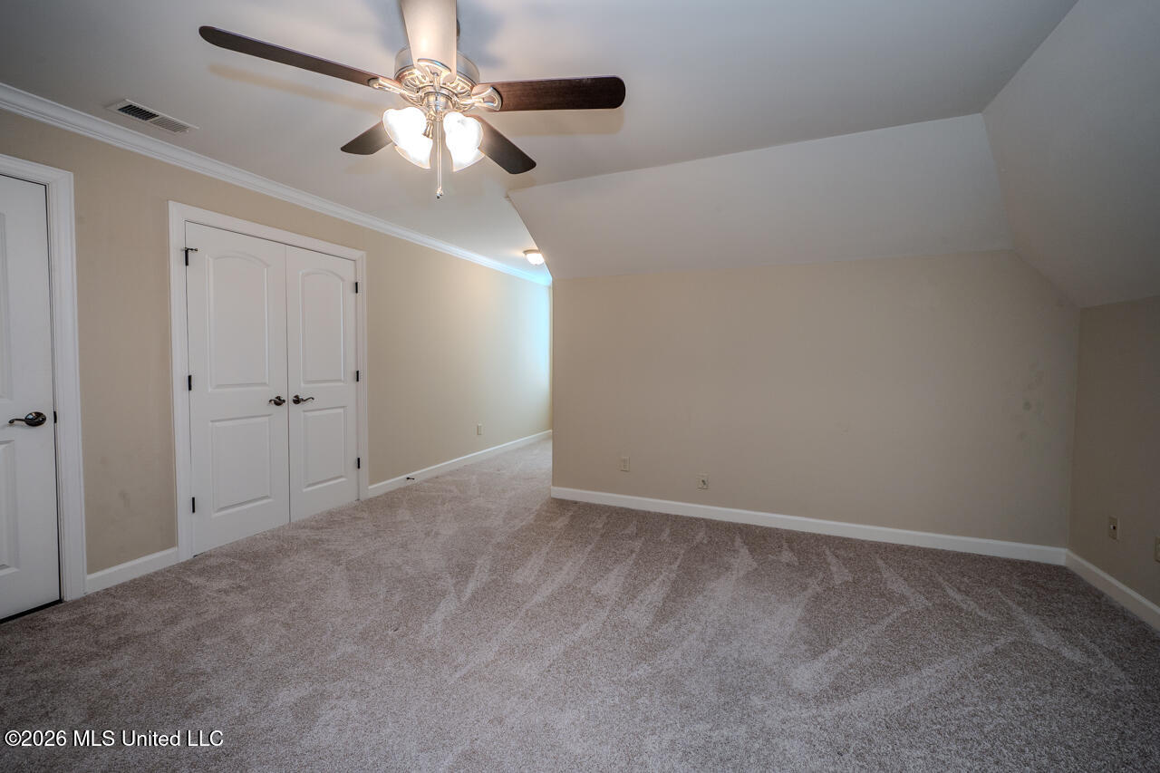 5905 Savannah Crossing Property Photo 32