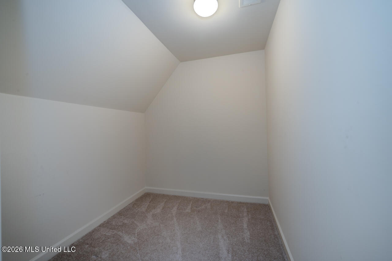 5905 Savannah Crossing Property Photo 35