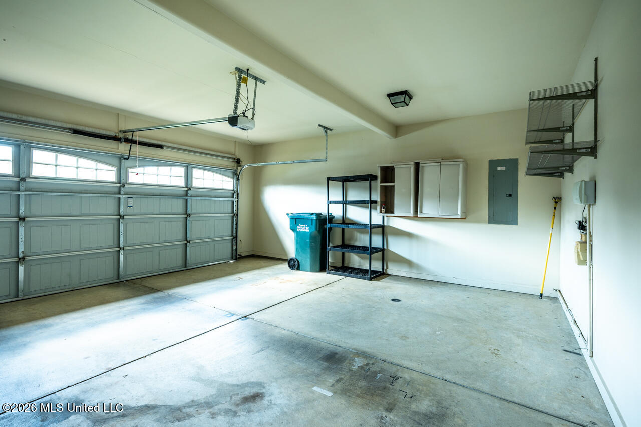 5905 Savannah Crossing Property Photo 39