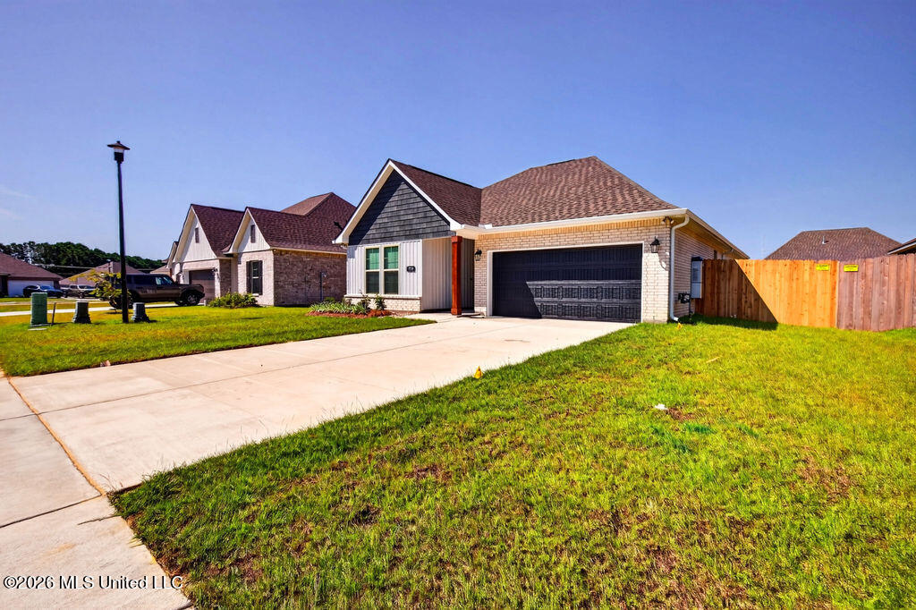 7719 Claymont Circle Property Photo 4