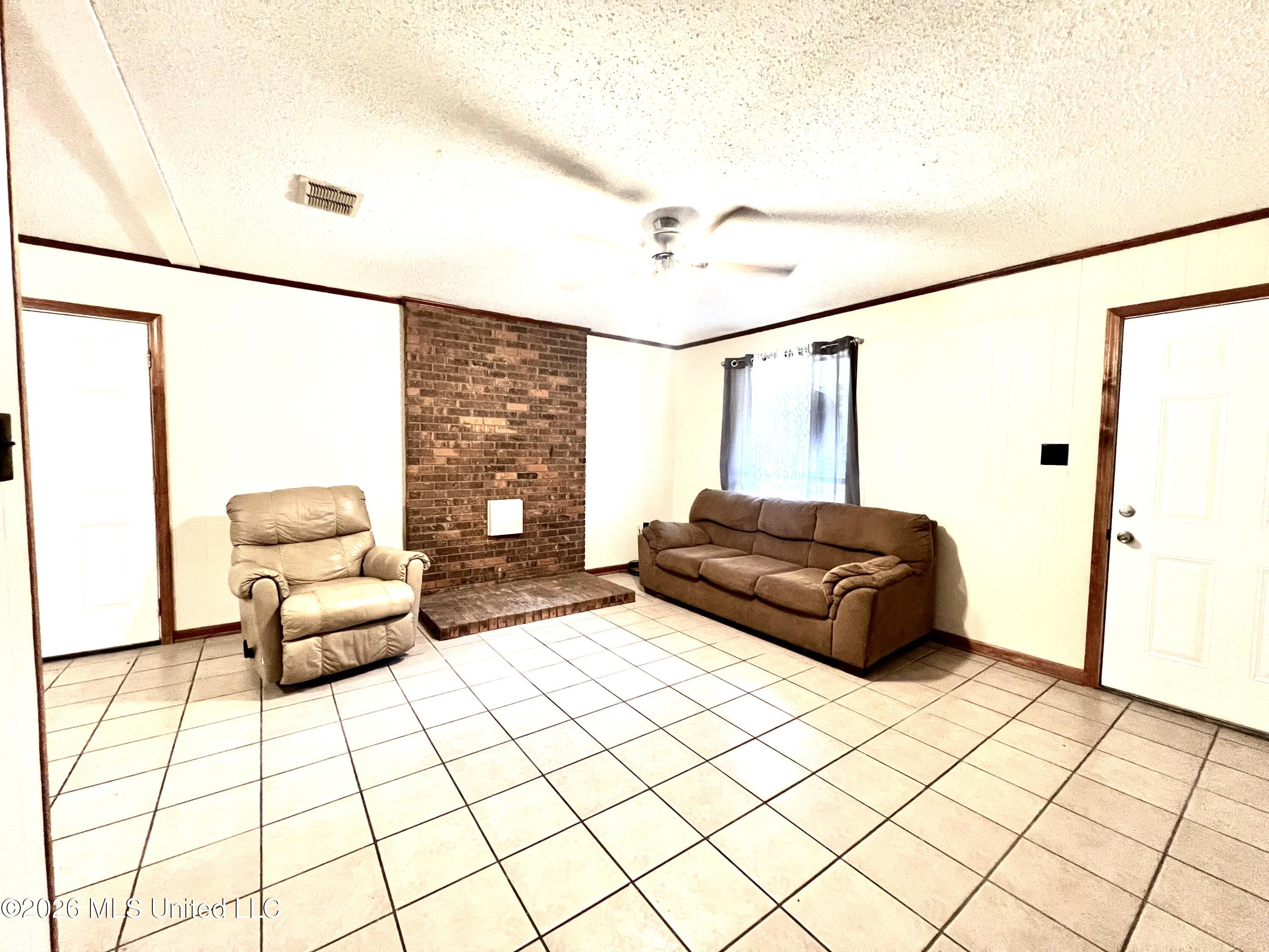 4142 Linfrank Line Road Property Photo 2