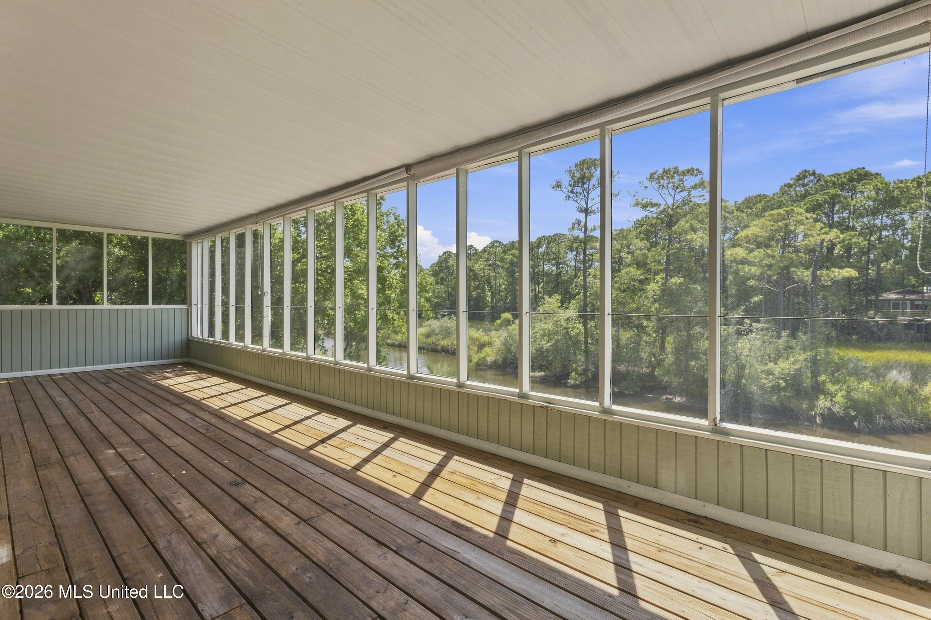 2119 E Simmons Bayou Drive Property Photo 7