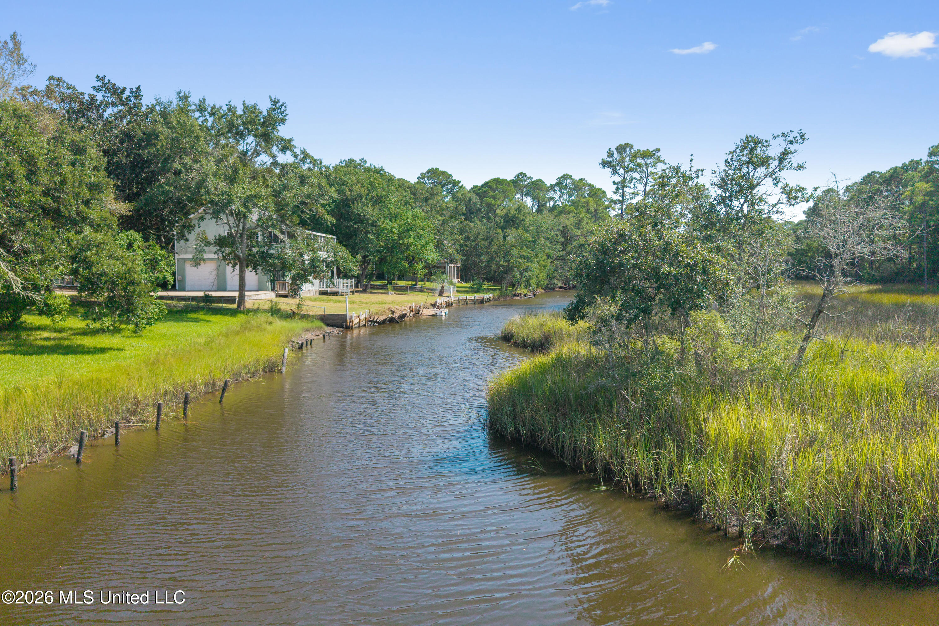 2119 E Simmons Bayou Drive Property Photo 40
