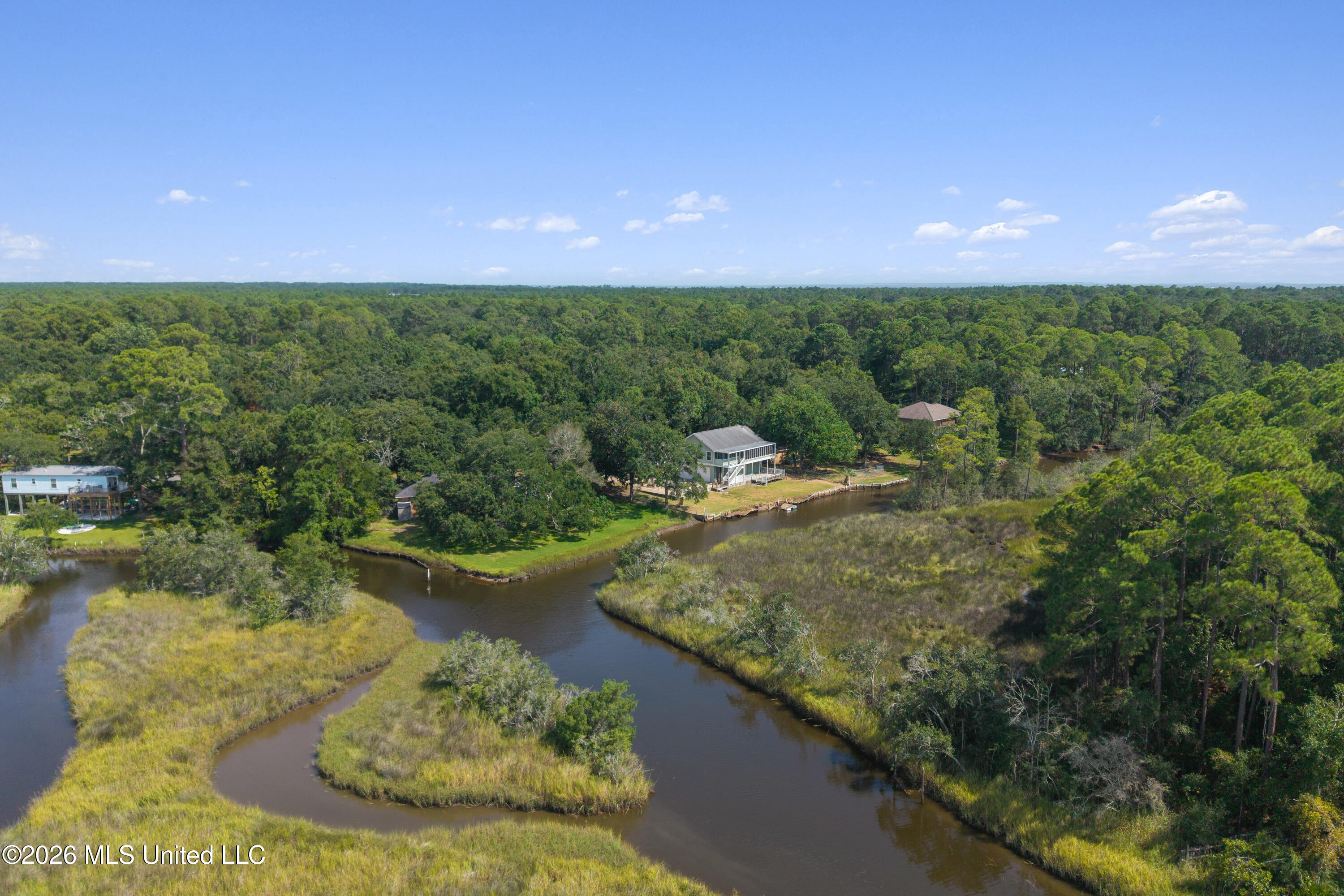 2119 E Simmons Bayou Drive Property Photo 46