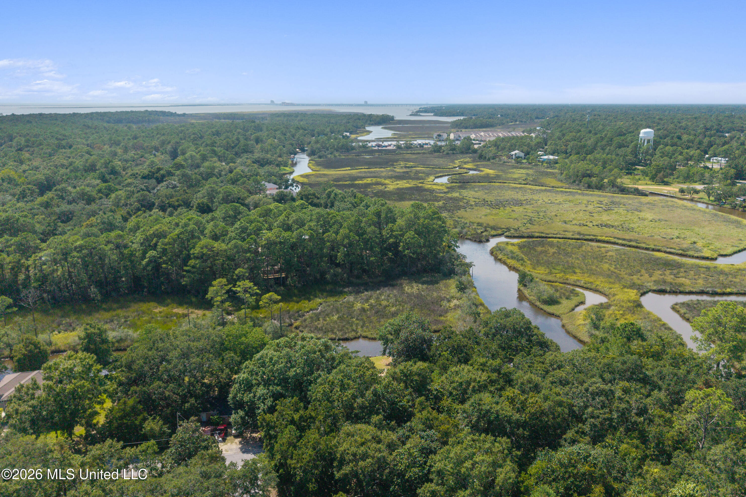 2119 E Simmons Bayou Drive Property Photo 47