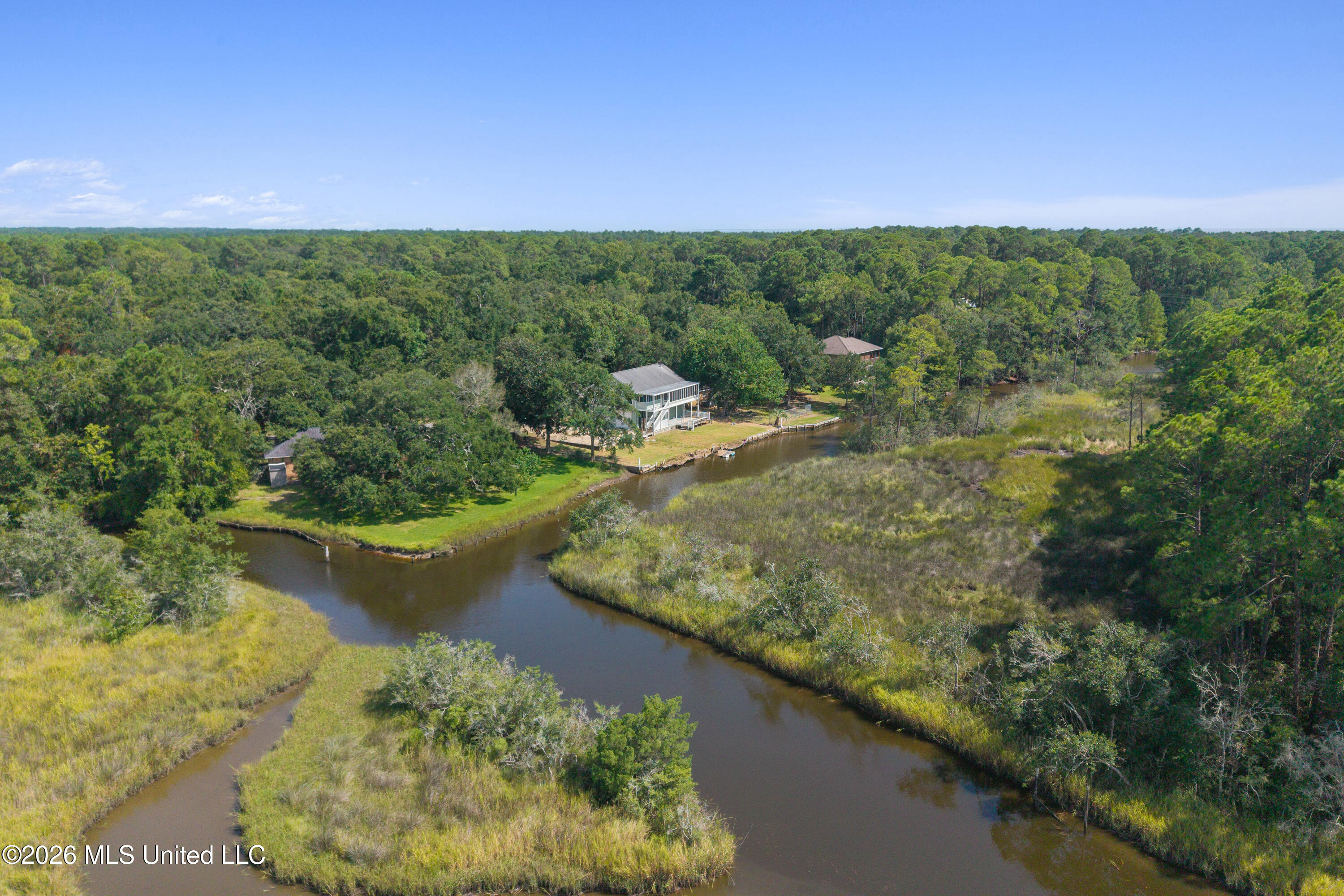 2119 E Simmons Bayou Drive Property Photo 49