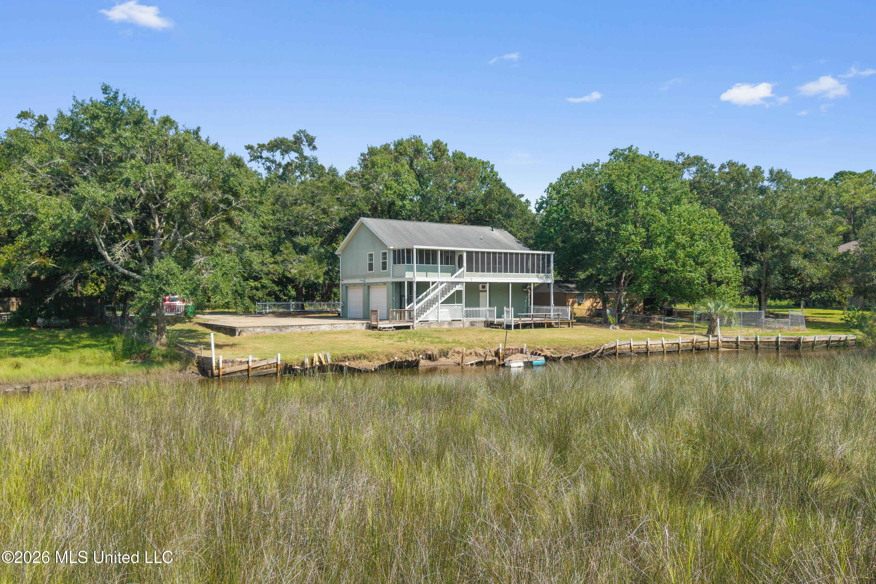 2119 E Simmons Bayou Drive Property Photo 51
