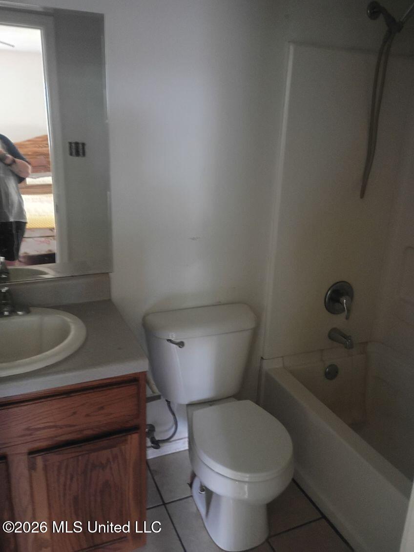28 Hermantown Road Property Photo 7