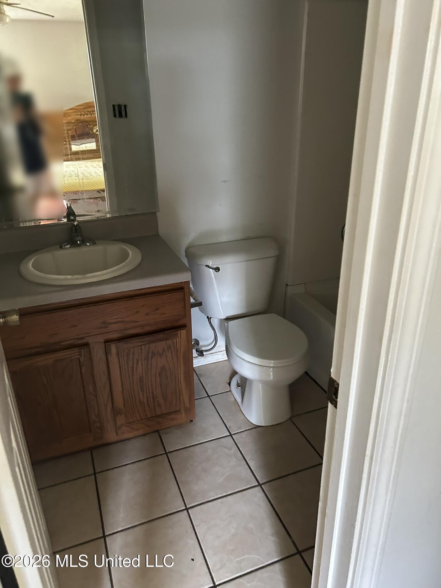 28 Hermantown Road Property Photo 8