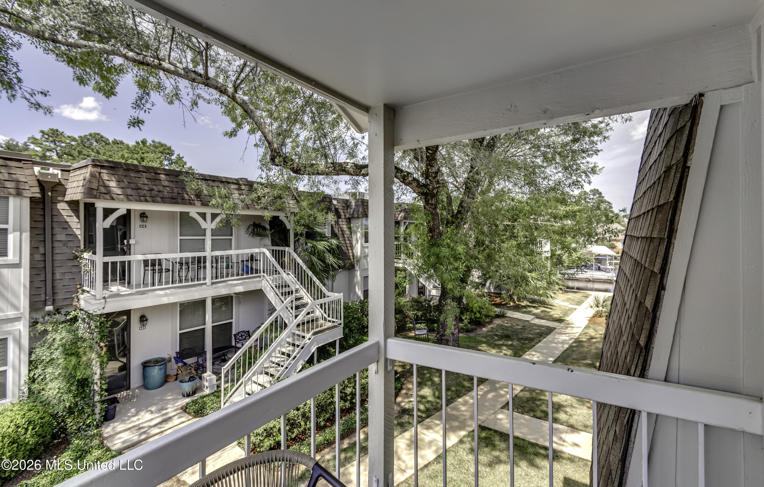 550 Post Road Property Photo 44