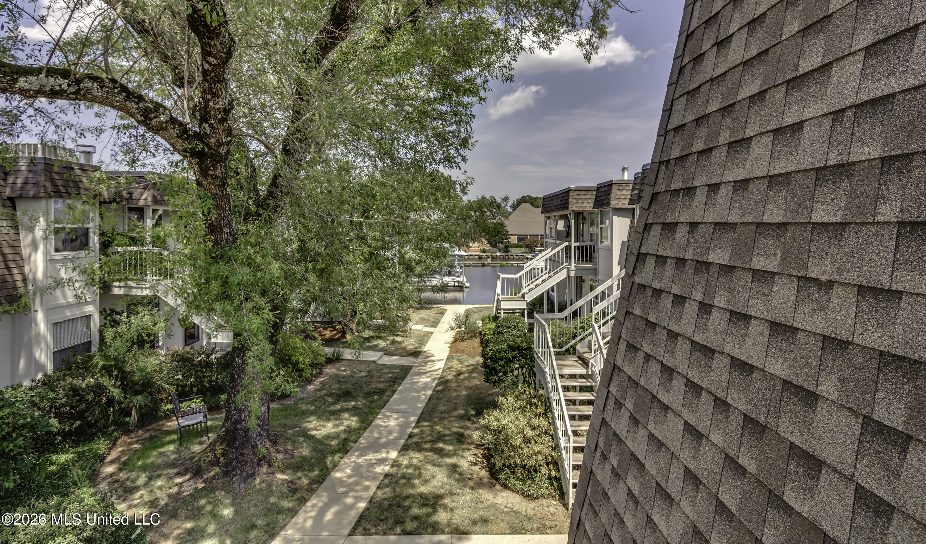 550 Post Road Property Photo 45