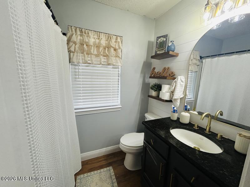 3225 Blue Wood Drive Property Photo 8