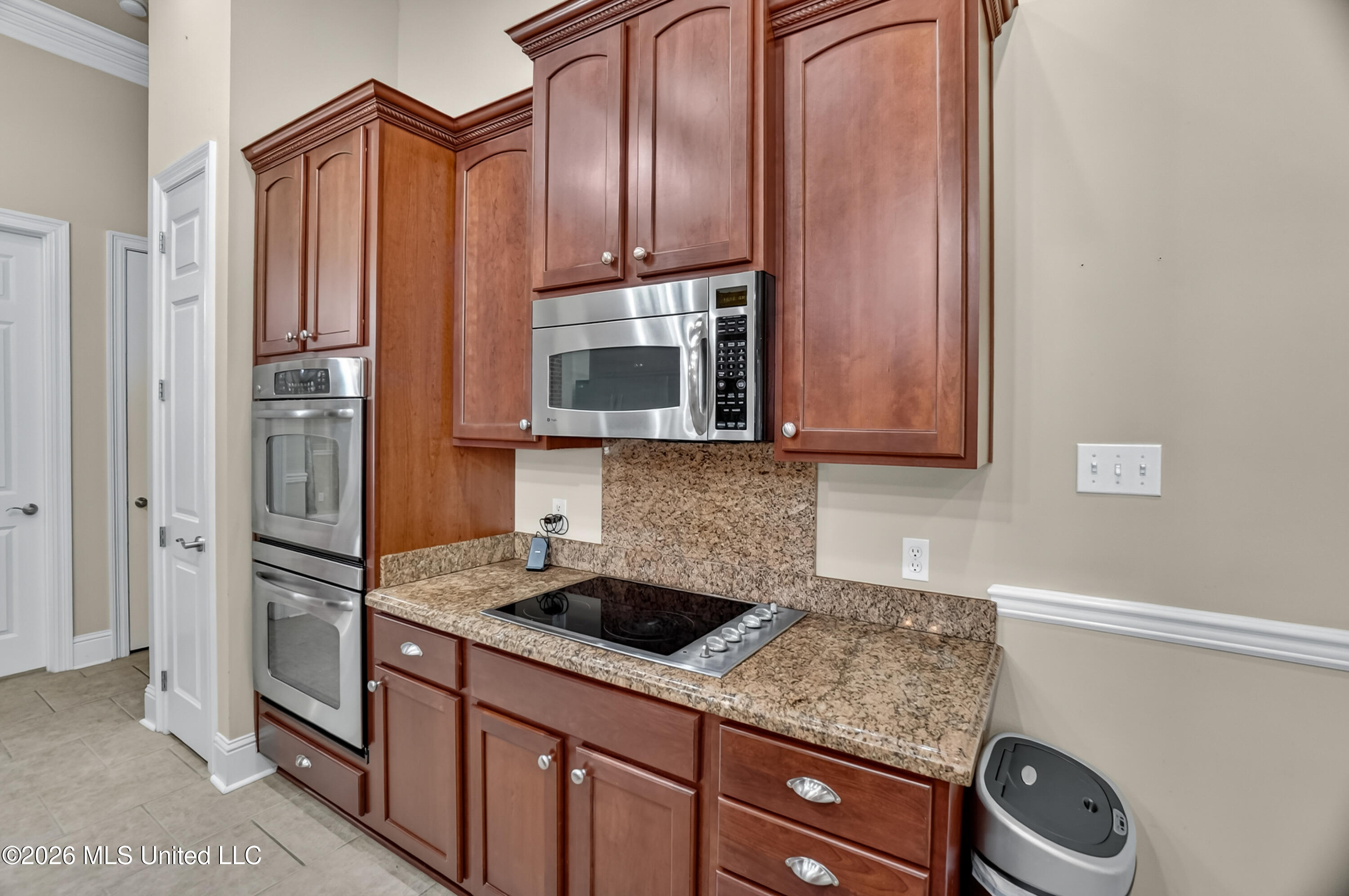643 Apelehama Road Property Photo 14