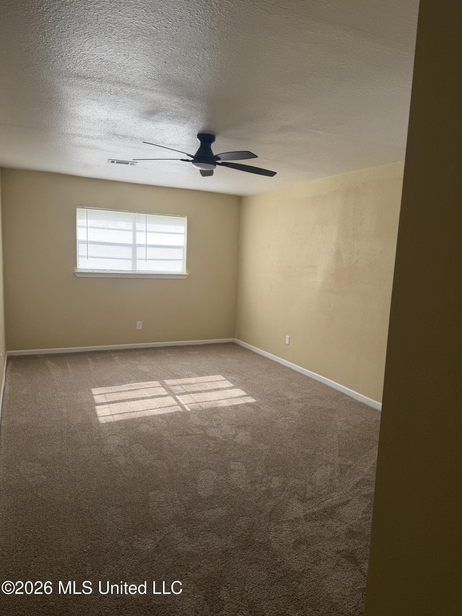 1577 Azalea Street Property Photo 10