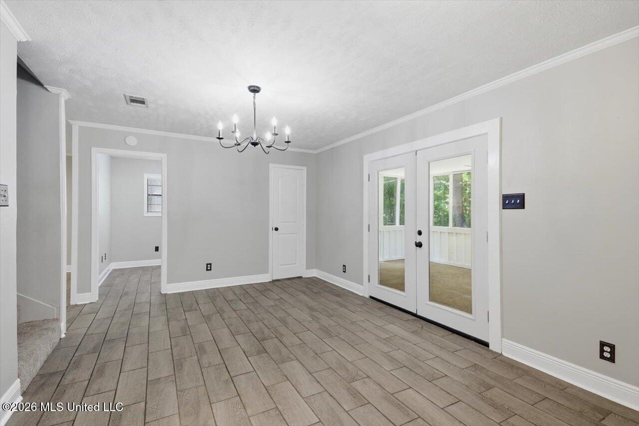 370 Lakeview Drive Property Photo 14
