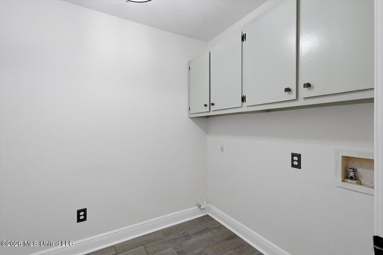 370 Lakeview Drive Property Photo 18