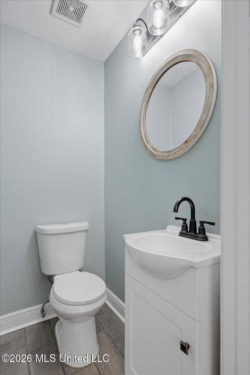 370 Lakeview Drive Property Photo 20