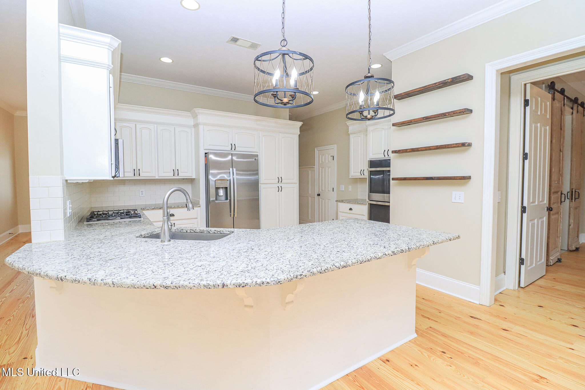 131 Southampton Circle Property Photo 7
