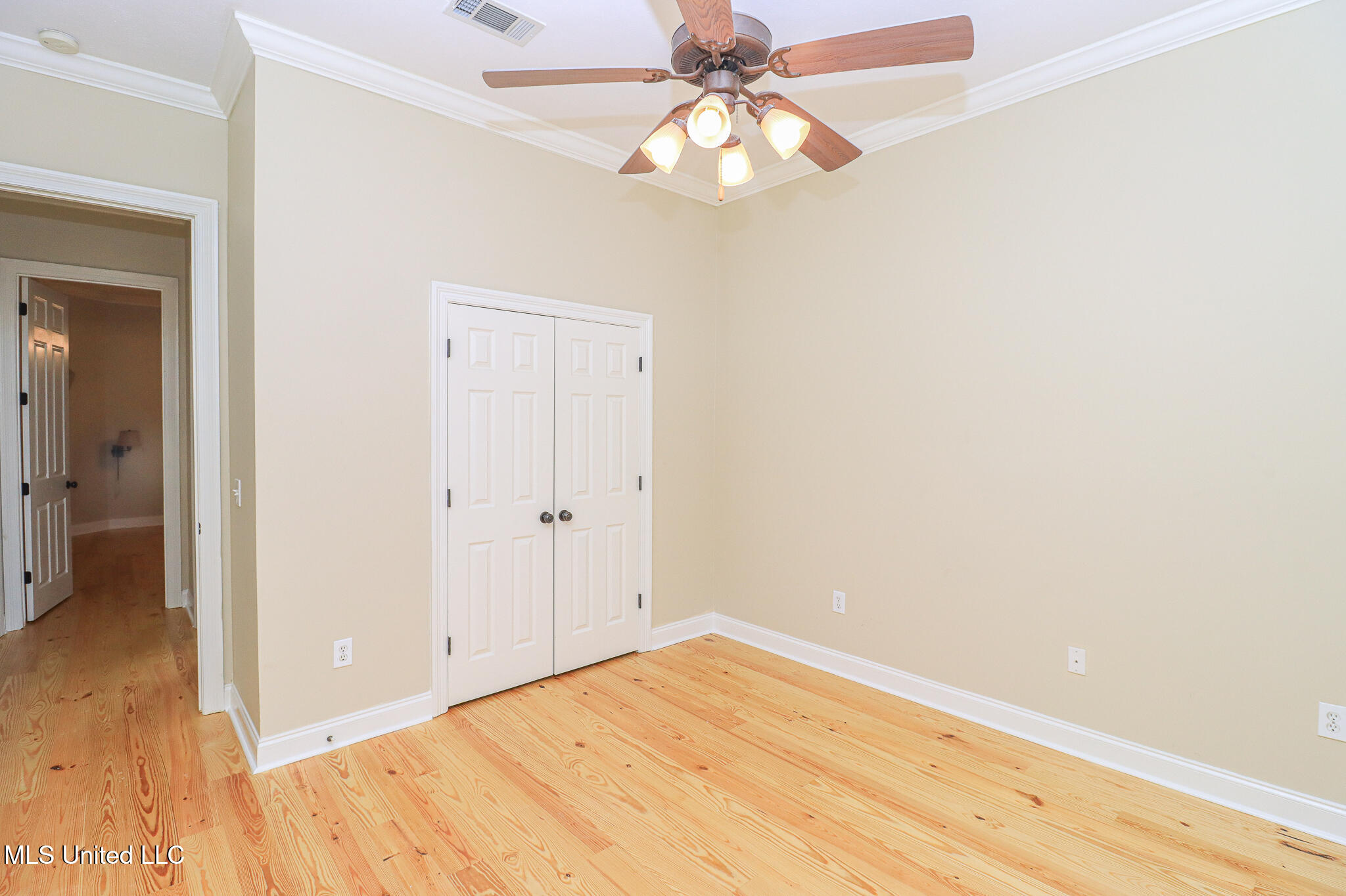 131 Southampton Circle Property Photo 14