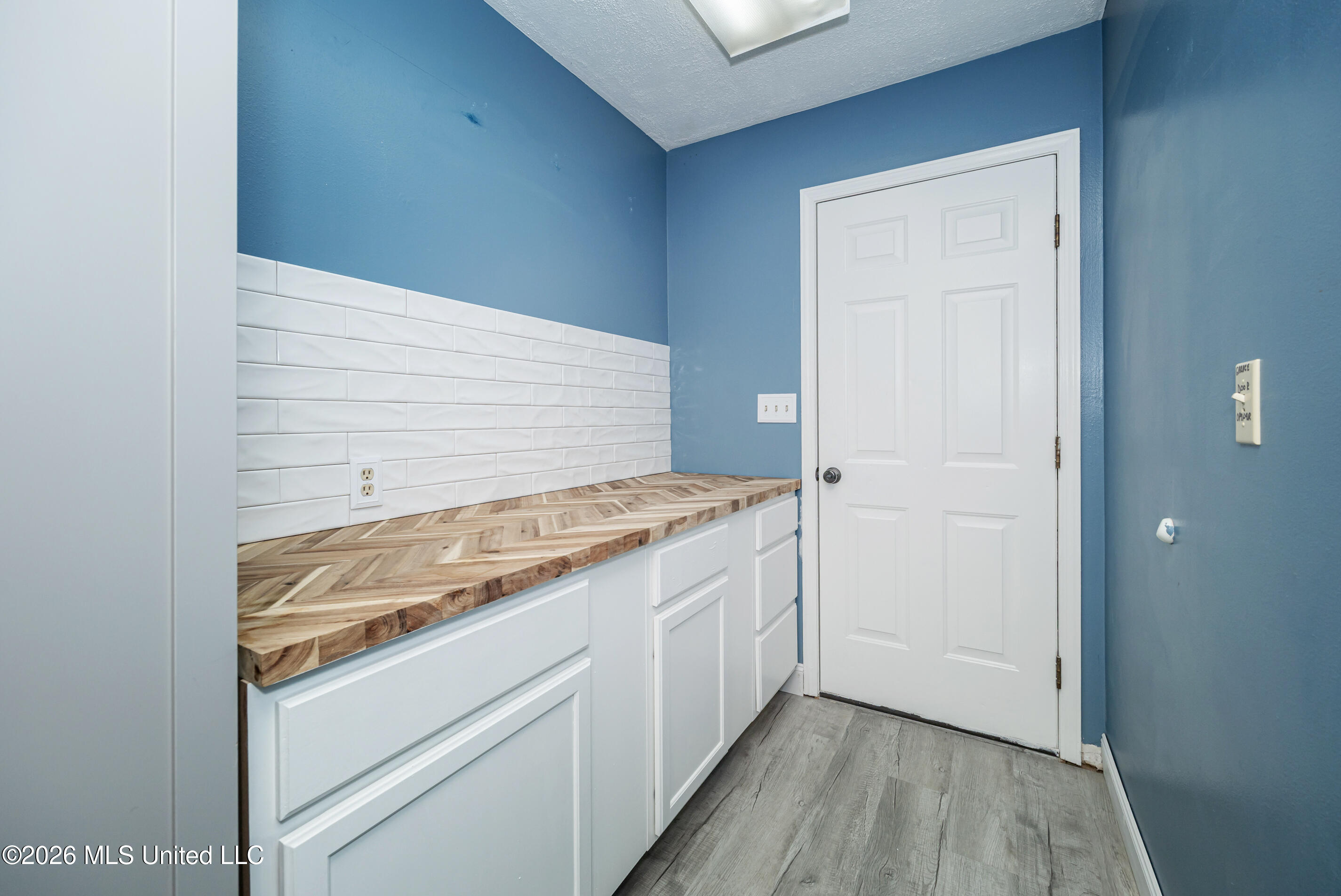 9229 Point Aux Chenes Road Property Photo 21