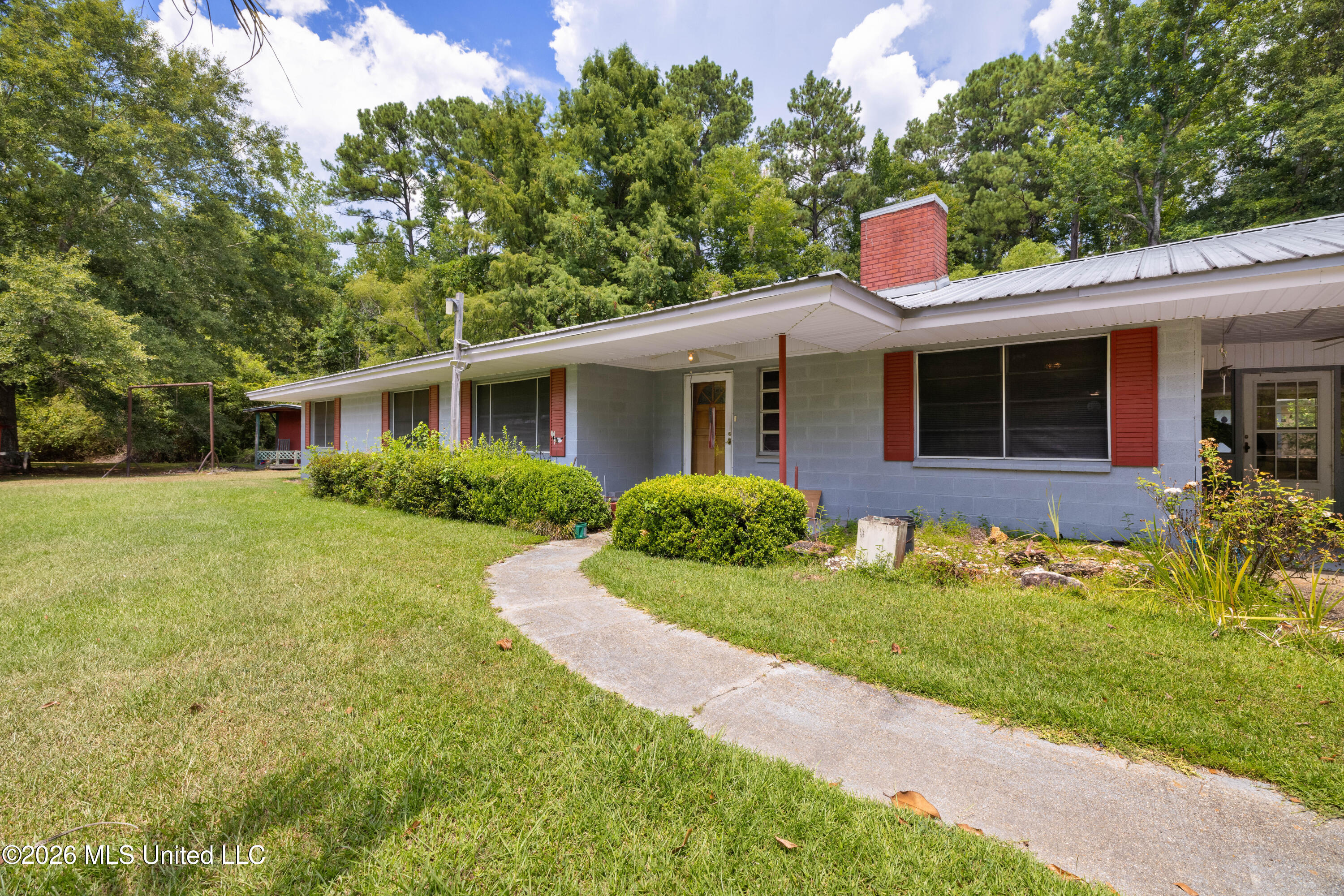 324 Peps Point Road Property Photo 1