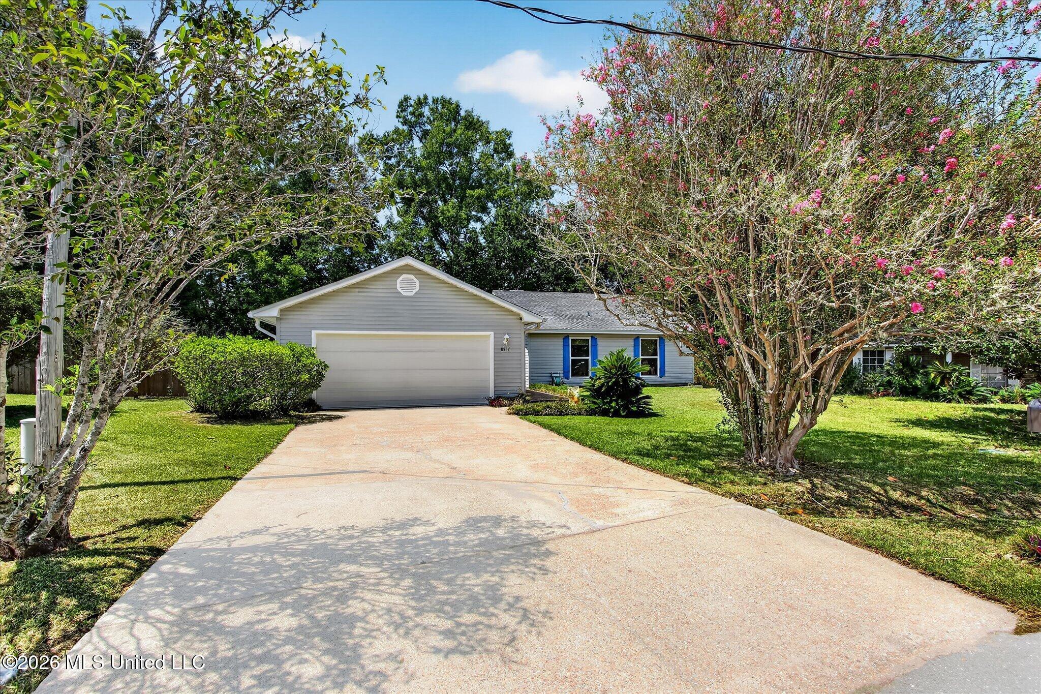 8717 Pine Ridge Boulevard Property Photo 1