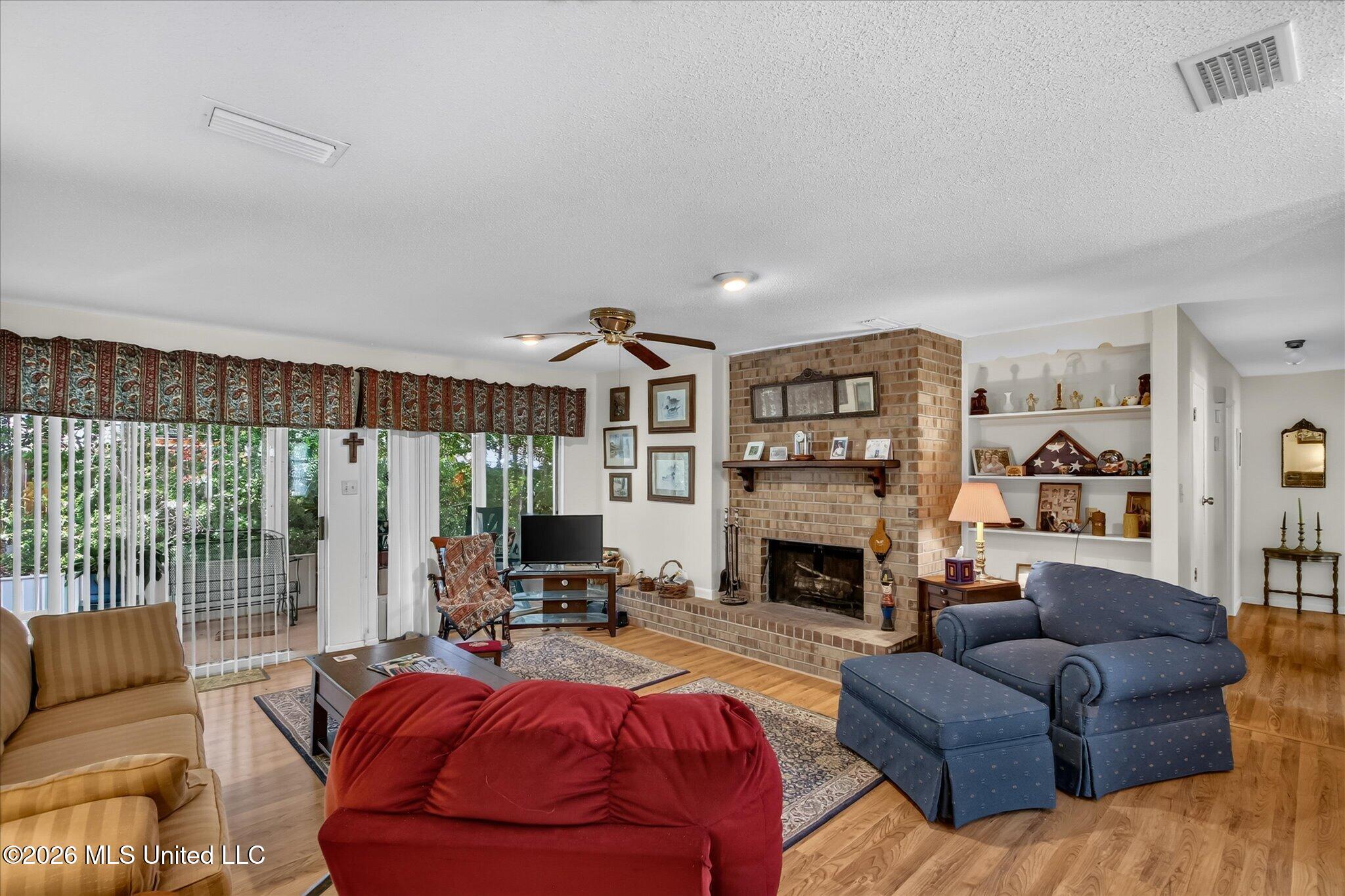 8717 Pine Ridge Boulevard Property Photo 4